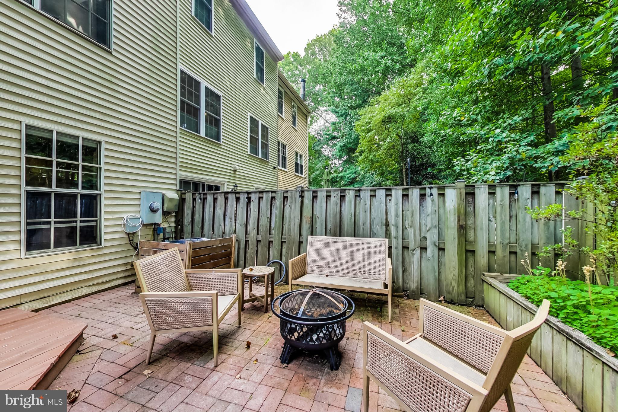 LAFAYETTE VILLAGE - Residential