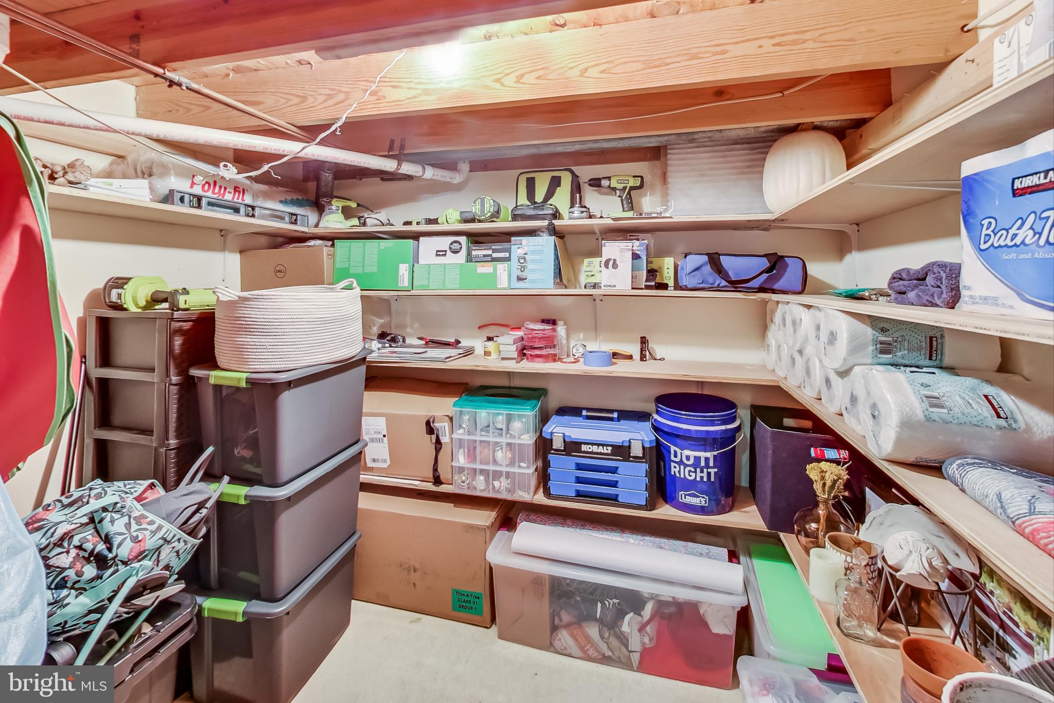 LAFAYETTE VILLAGE - Residential