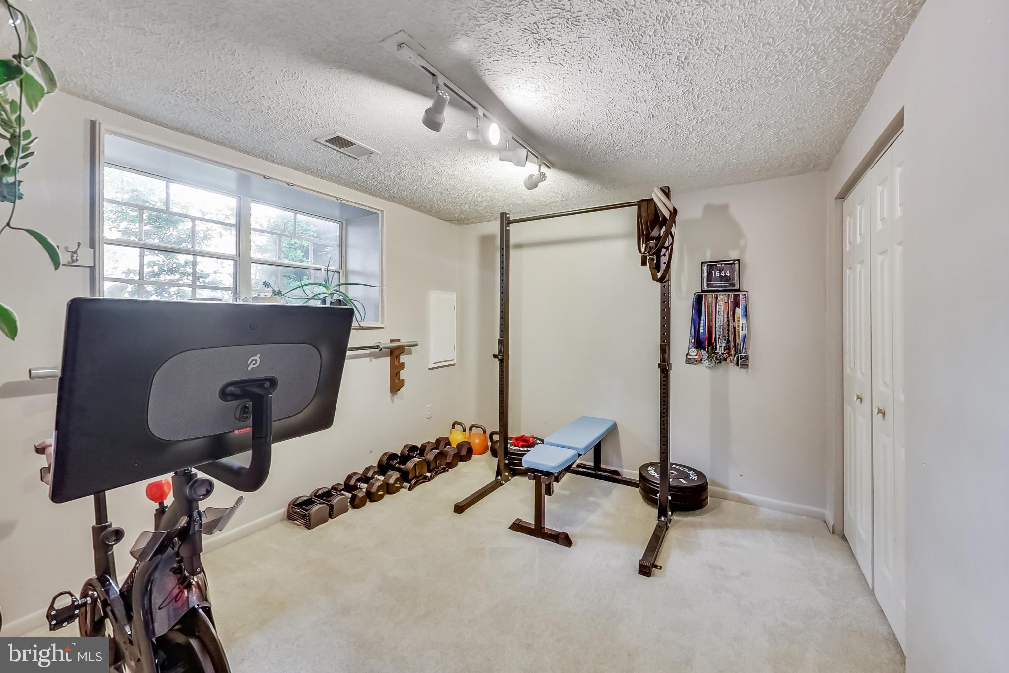 LAFAYETTE VILLAGE - Residential