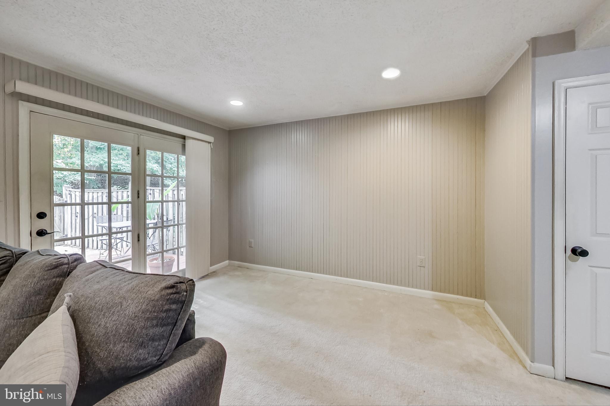 LAFAYETTE VILLAGE - Residential