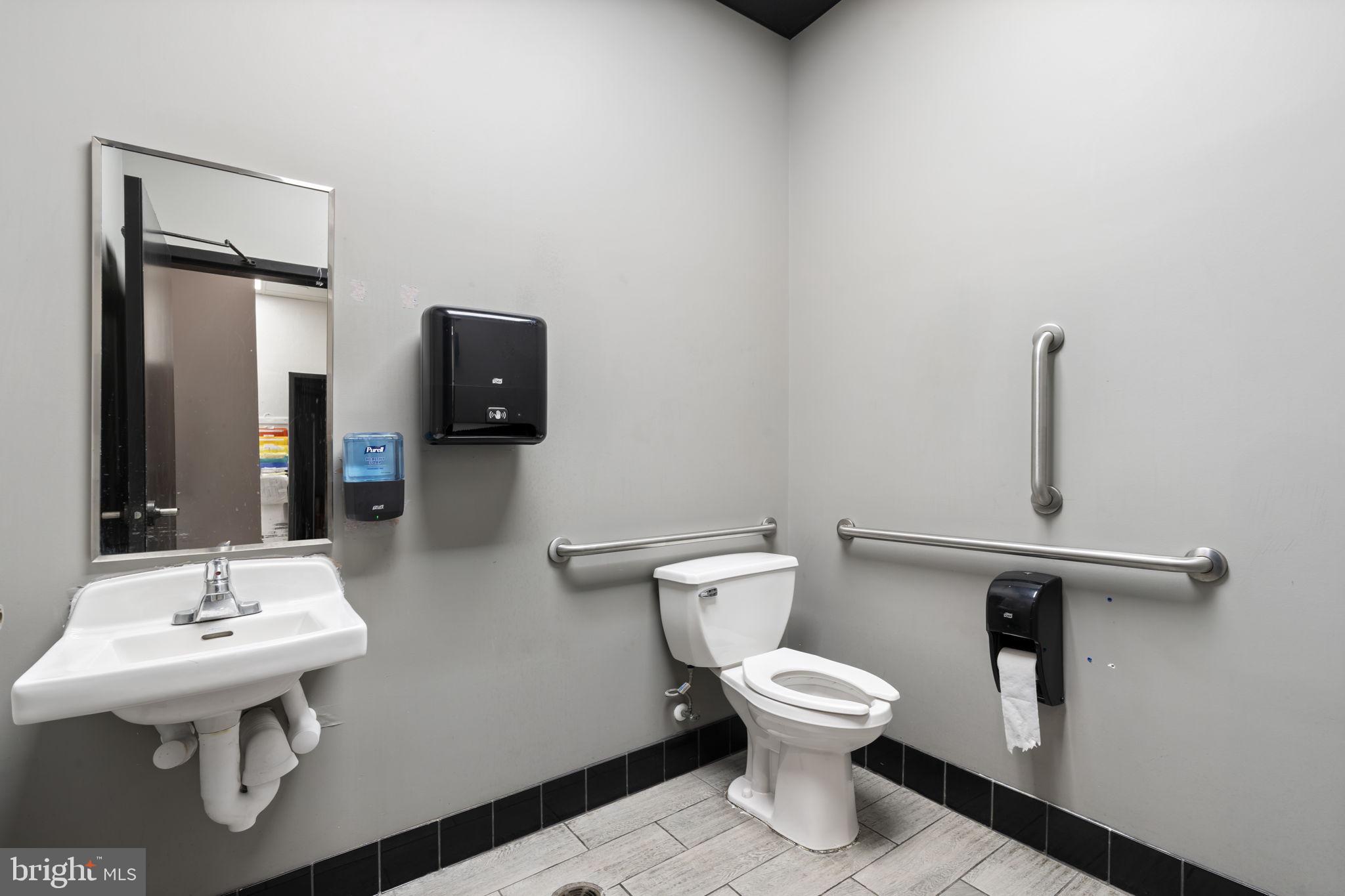 WEST CHESTER - Commercial Sale