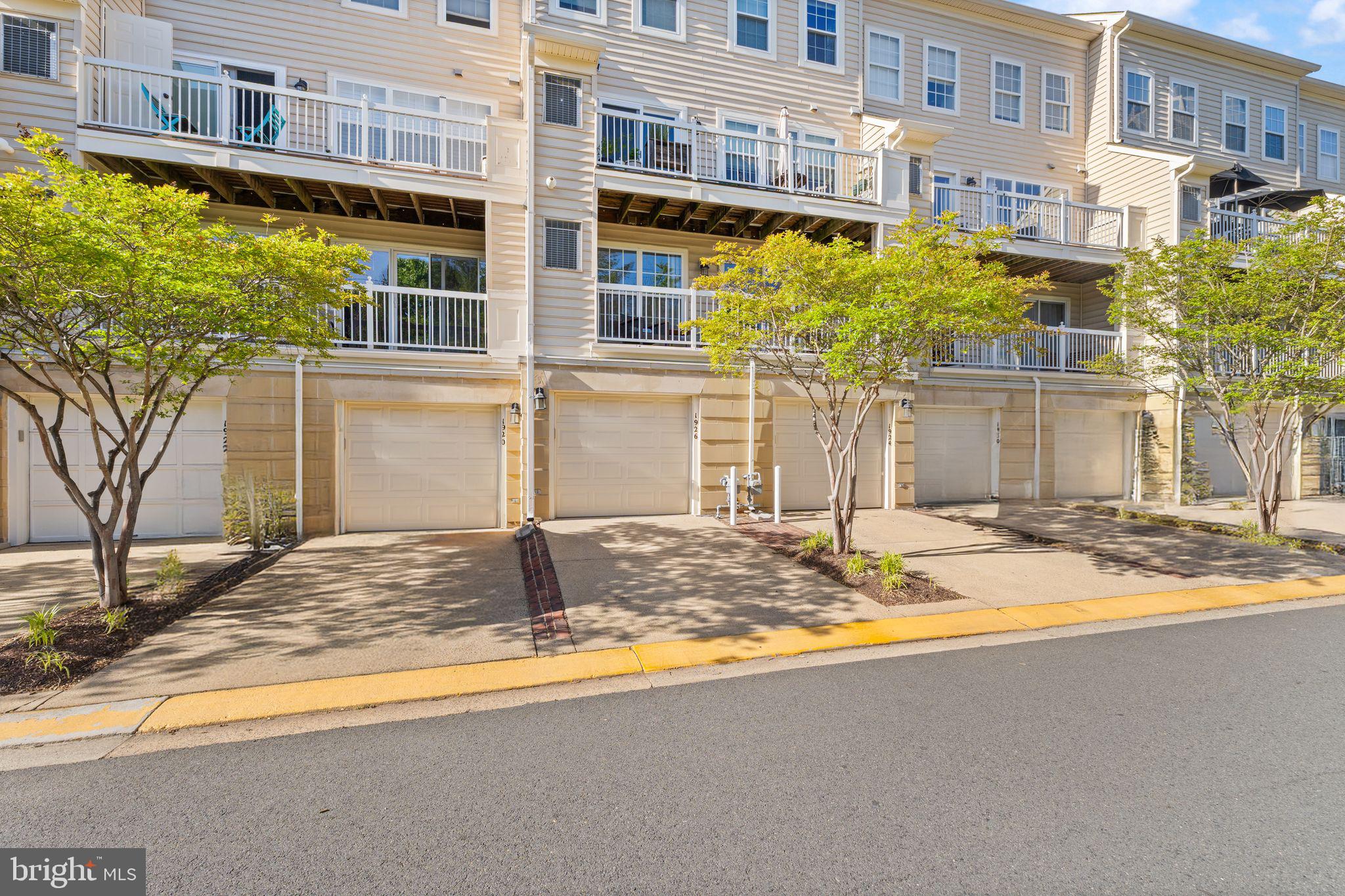 LINCOLN PARK - Residential