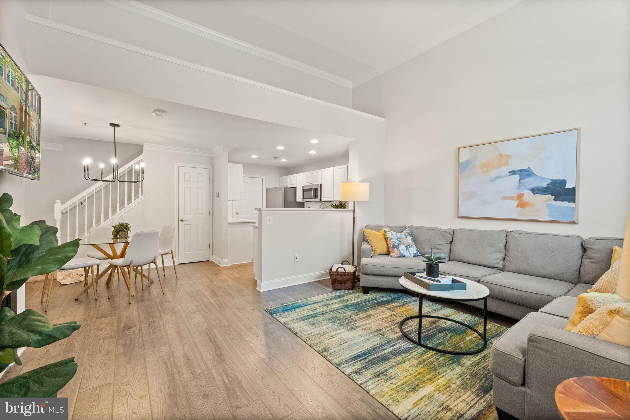 LINCOLN PARK - Residential