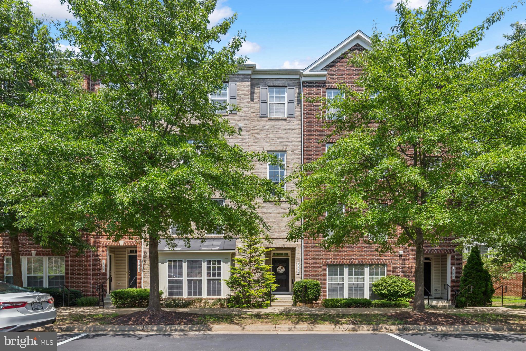 POTOMAC CLUB - Residential