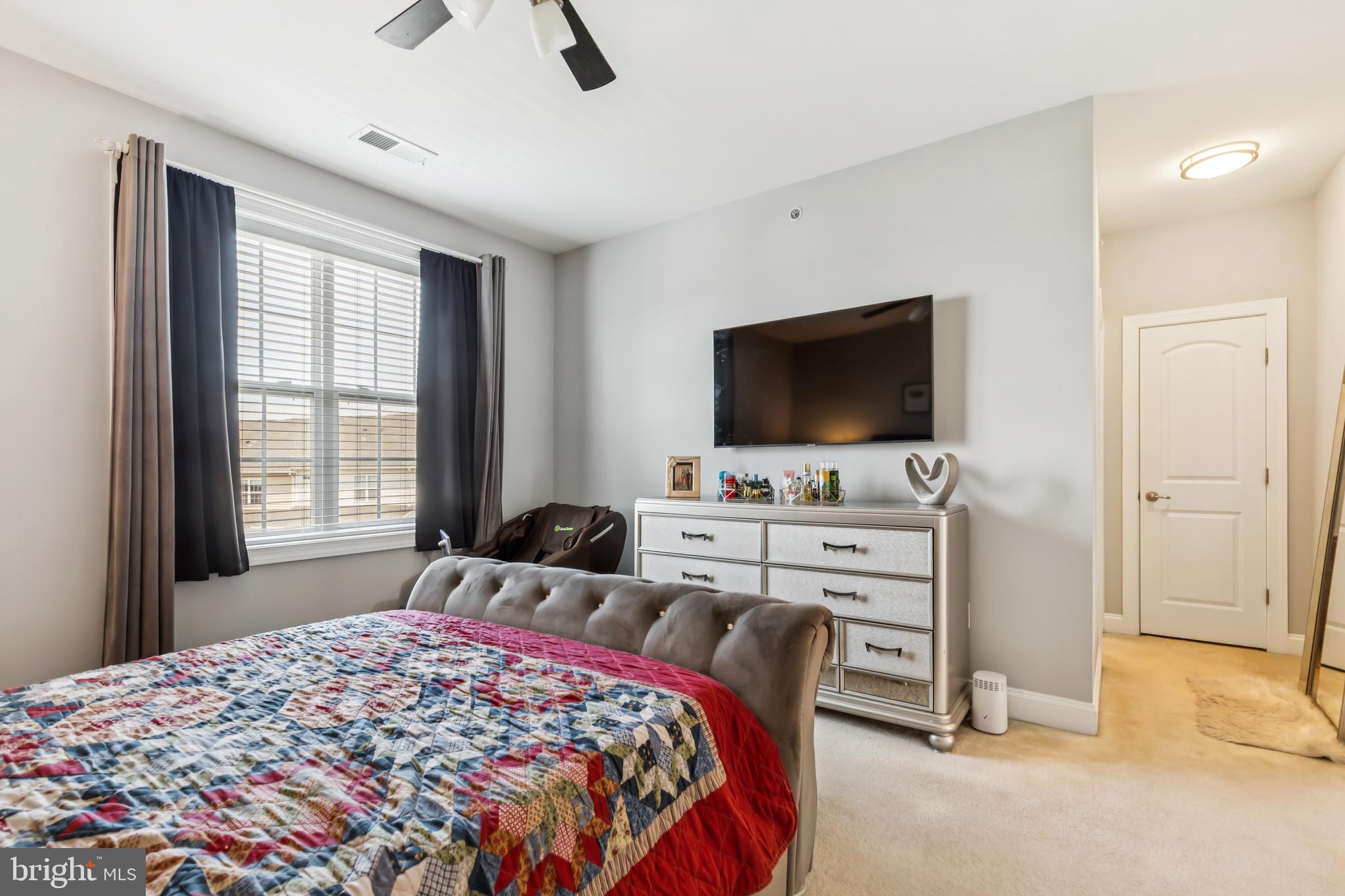 POTOMAC CLUB - Residential