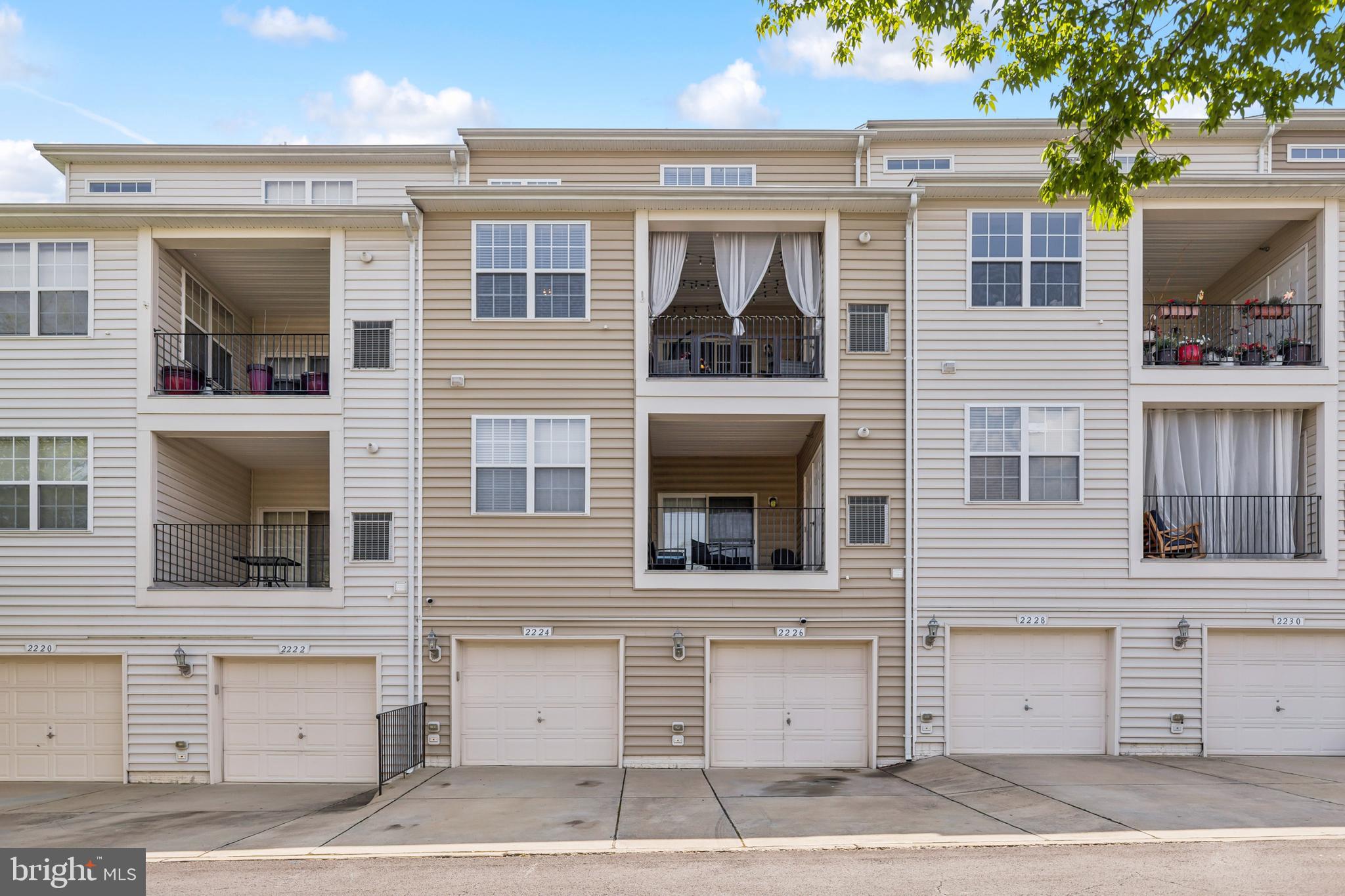 POTOMAC CLUB - Residential