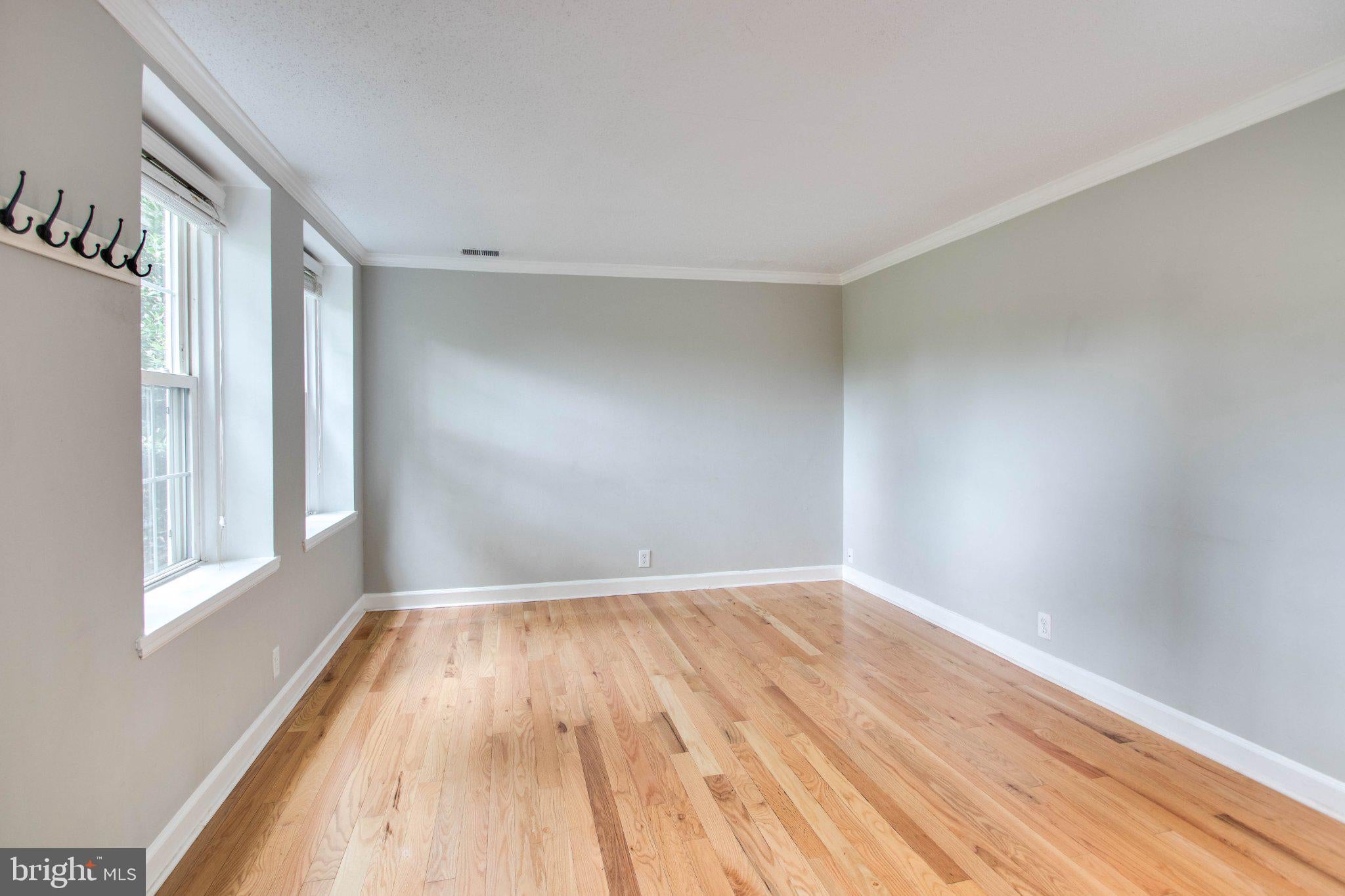 2802 S ABINGDON STREET S 2802