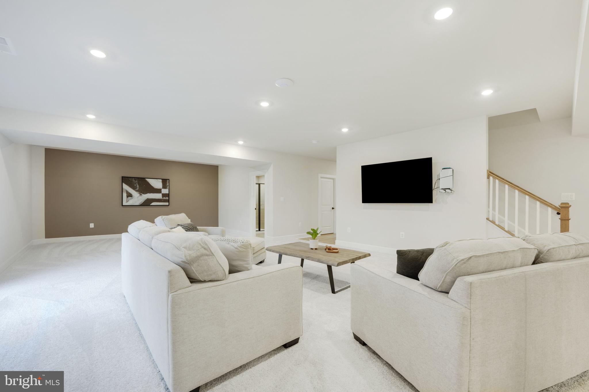 FAWN LAKE - Residential