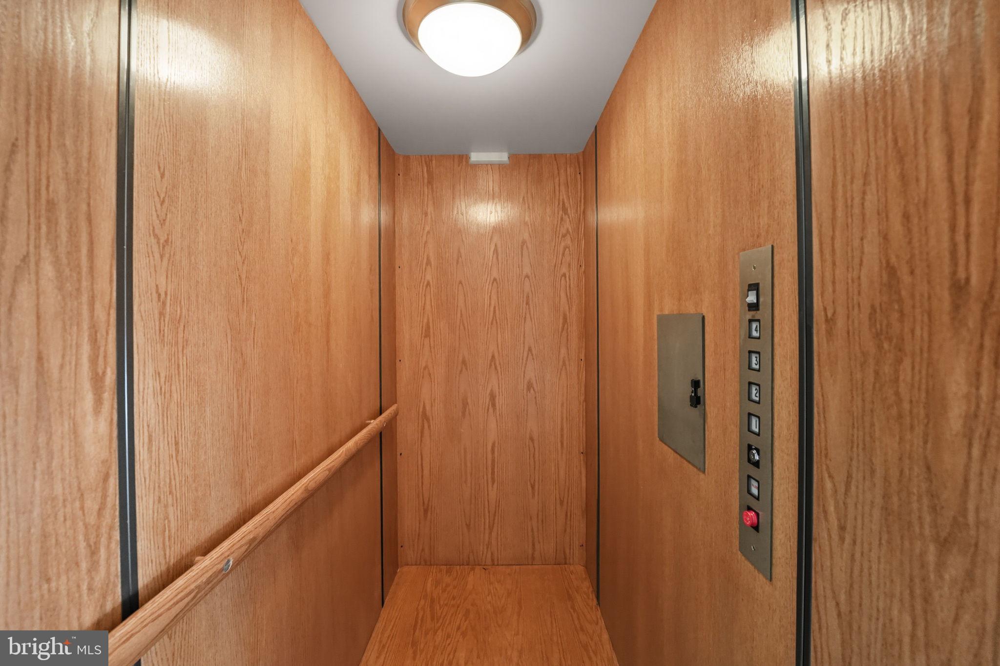 HILLCREST - Residential