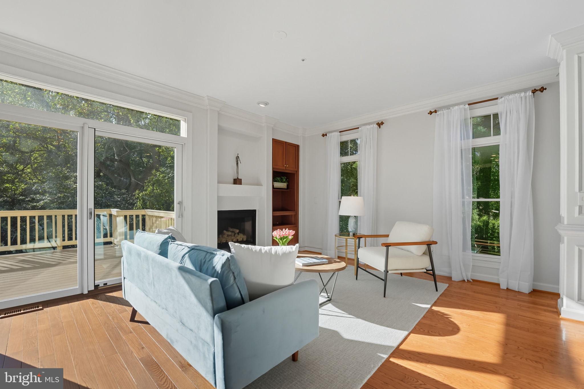 HILLCREST - Residential