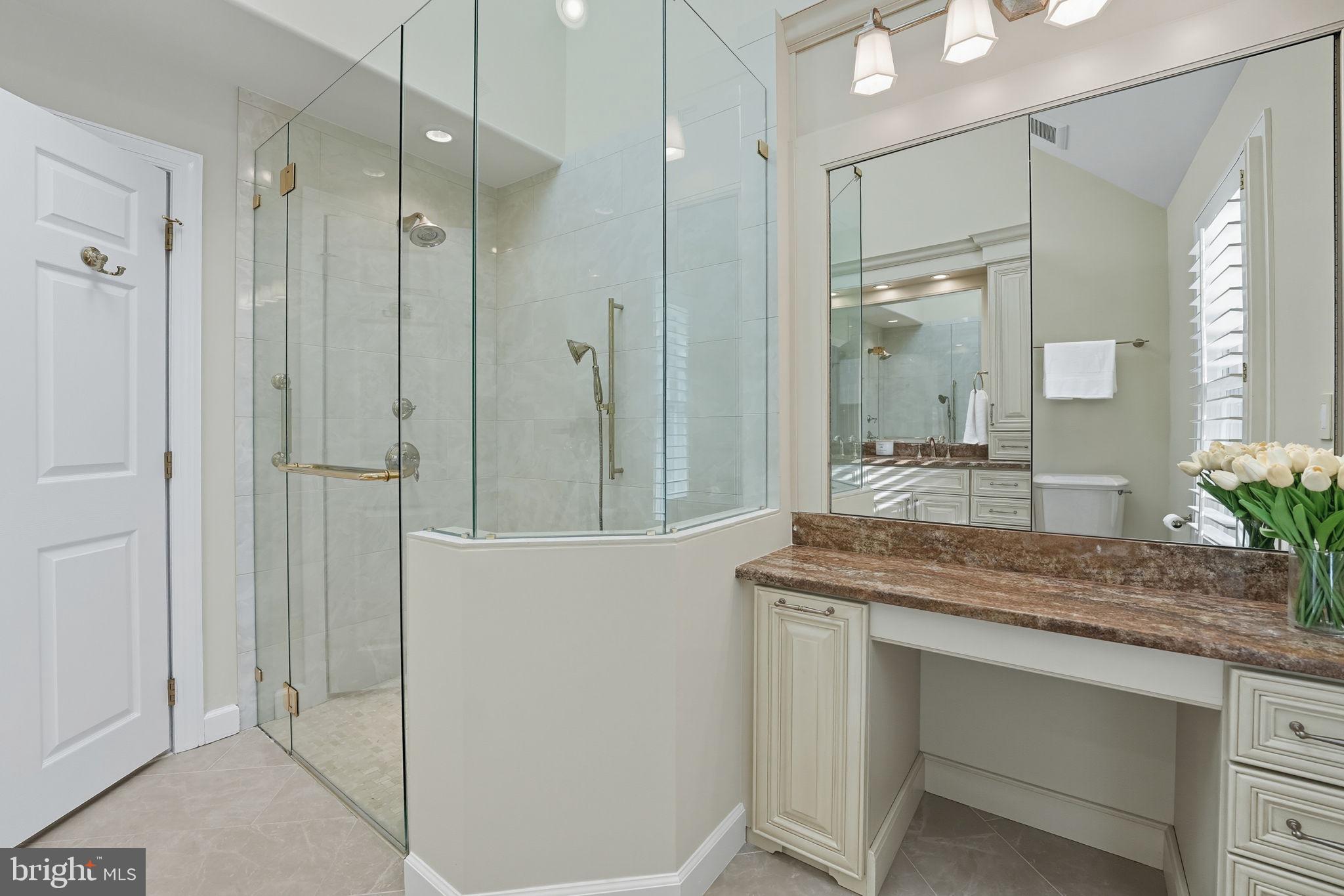 HILLCREST - Residential