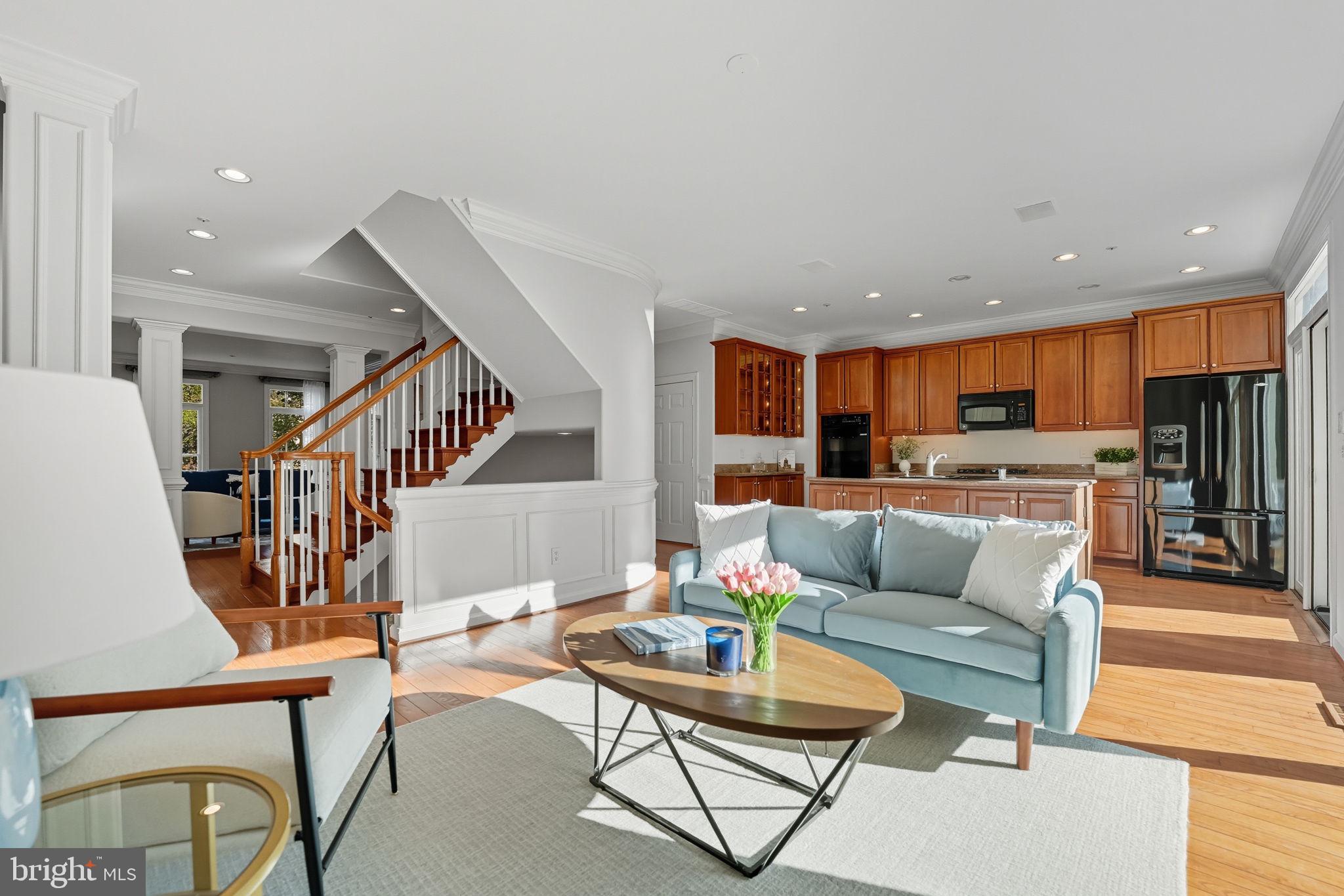 HILLCREST - Residential