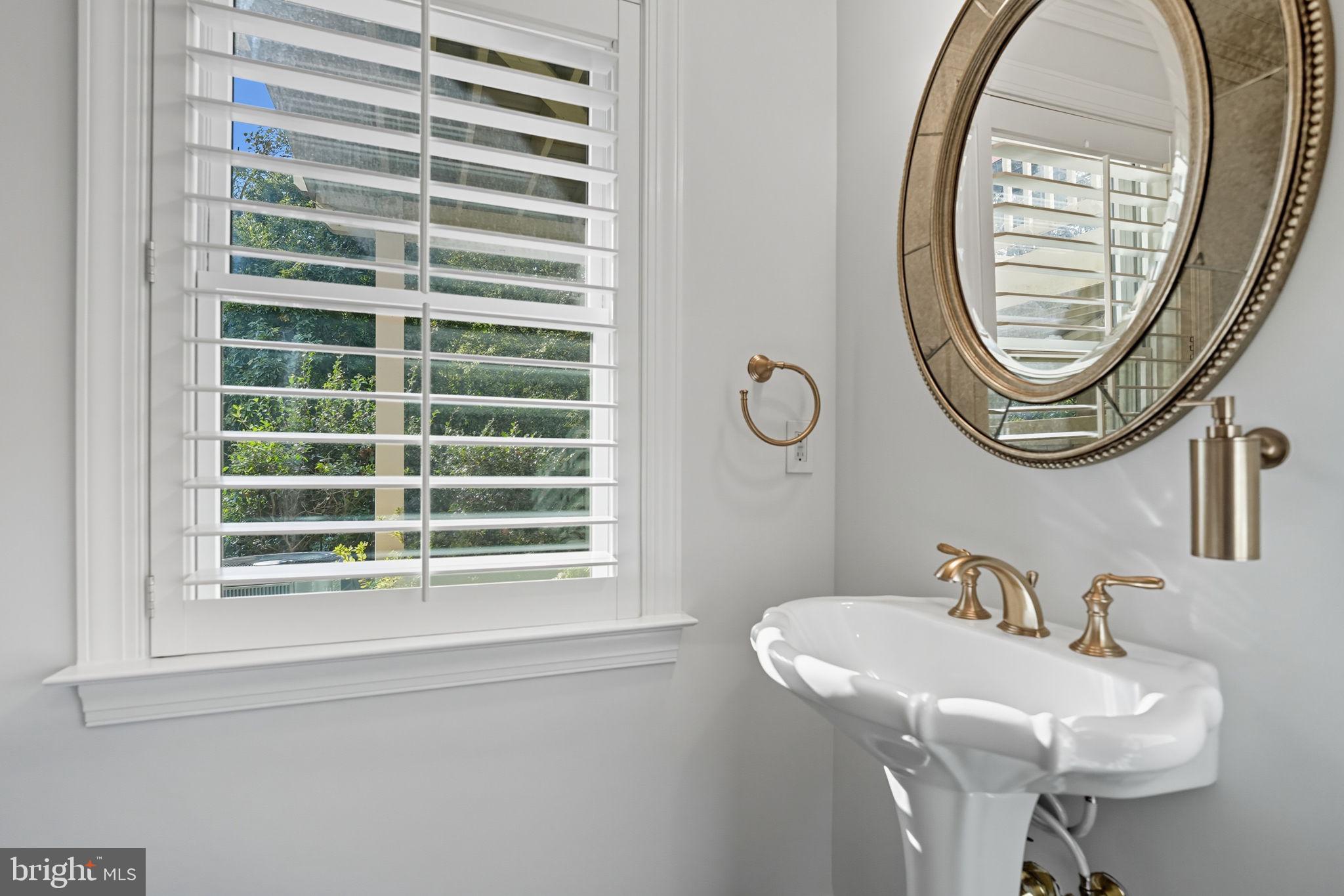 HILLCREST - Residential