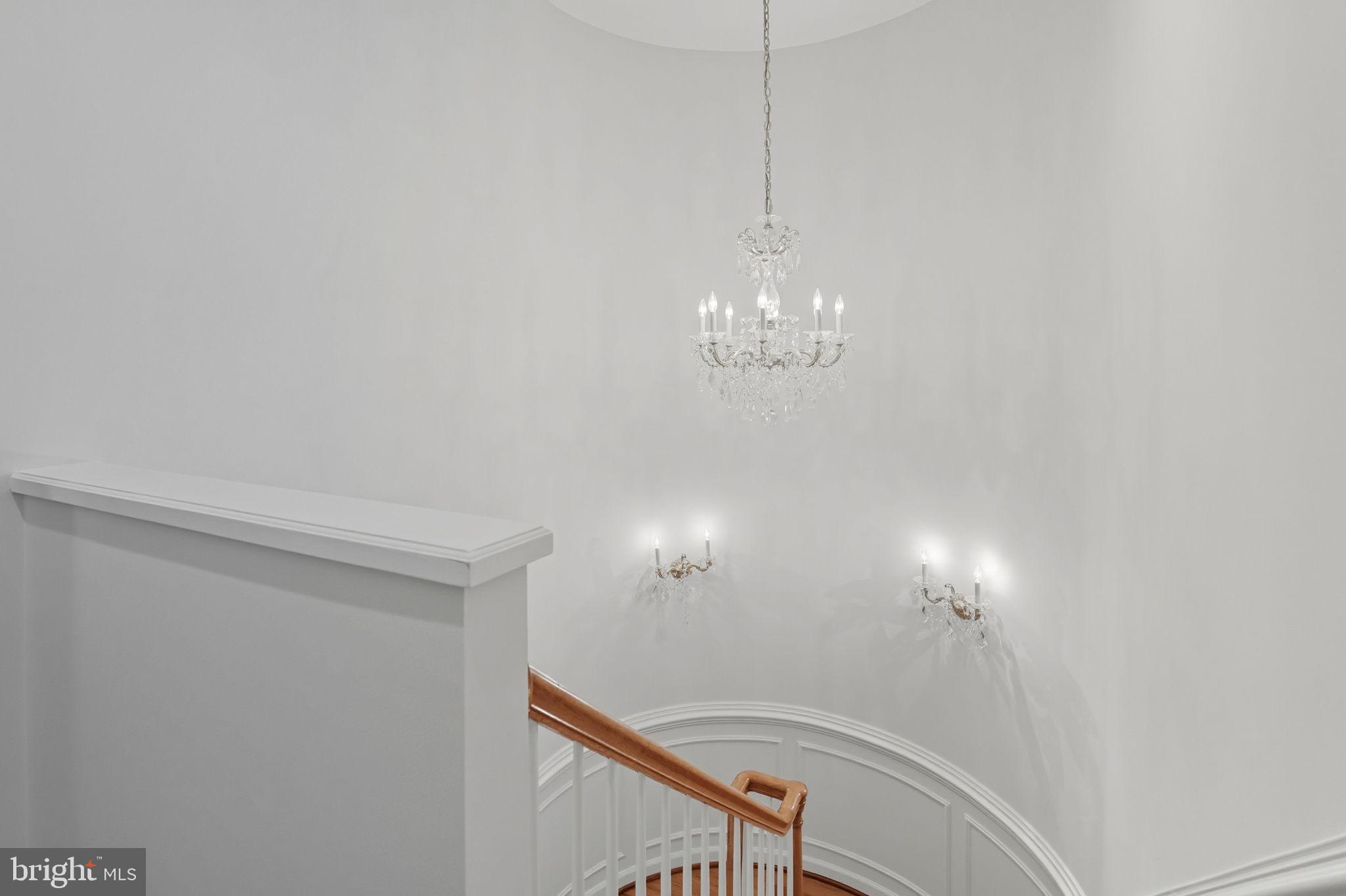 HILLCREST - Residential