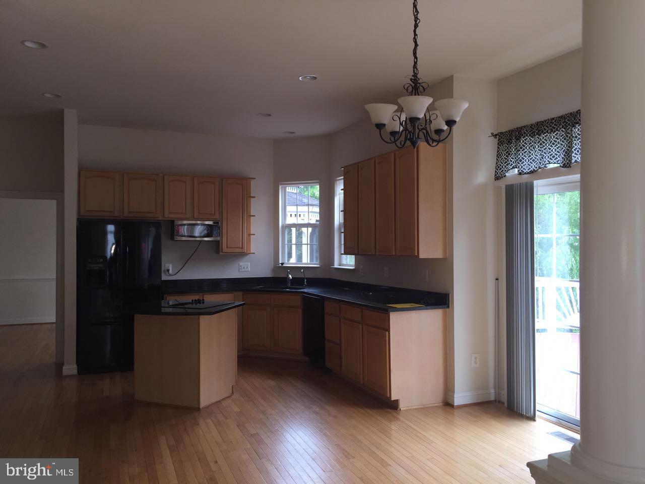 SOUTH BANK - Residential Lease