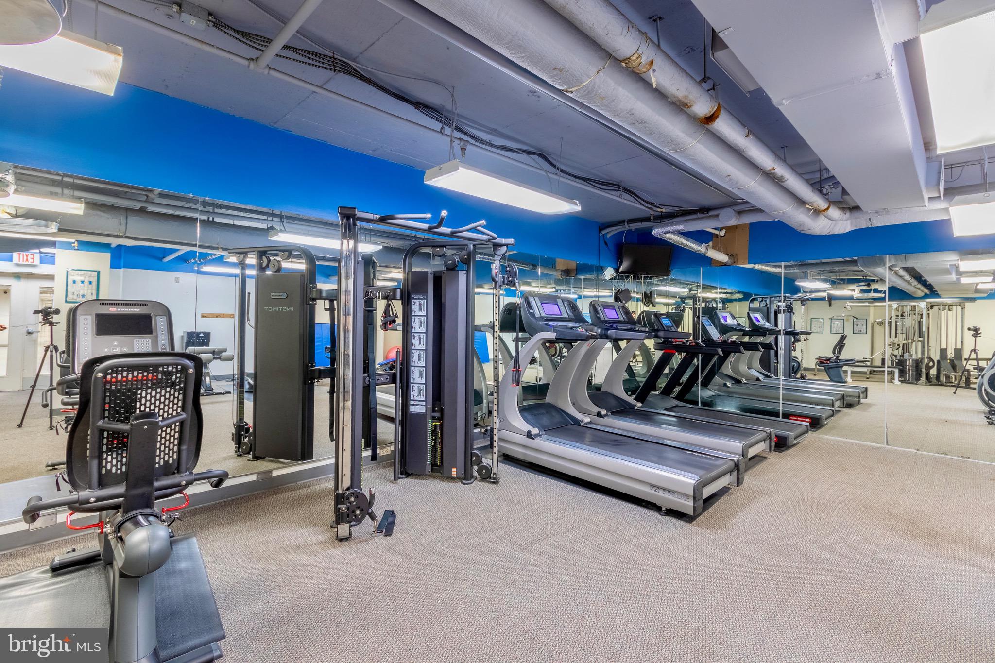 IDYLWOOD TOWERS CONDO - Residential