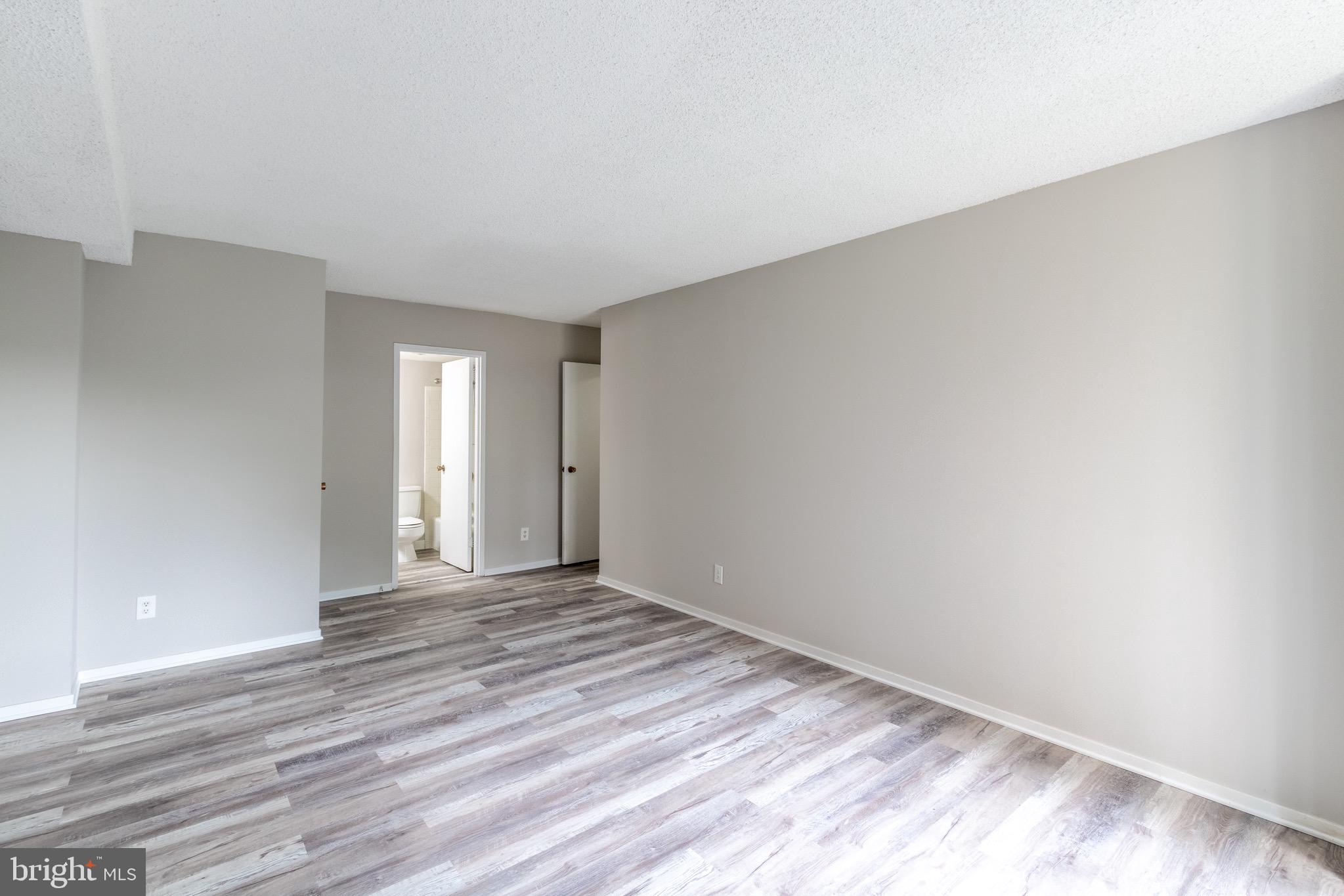 IDYLWOOD TOWERS CONDO - Residential