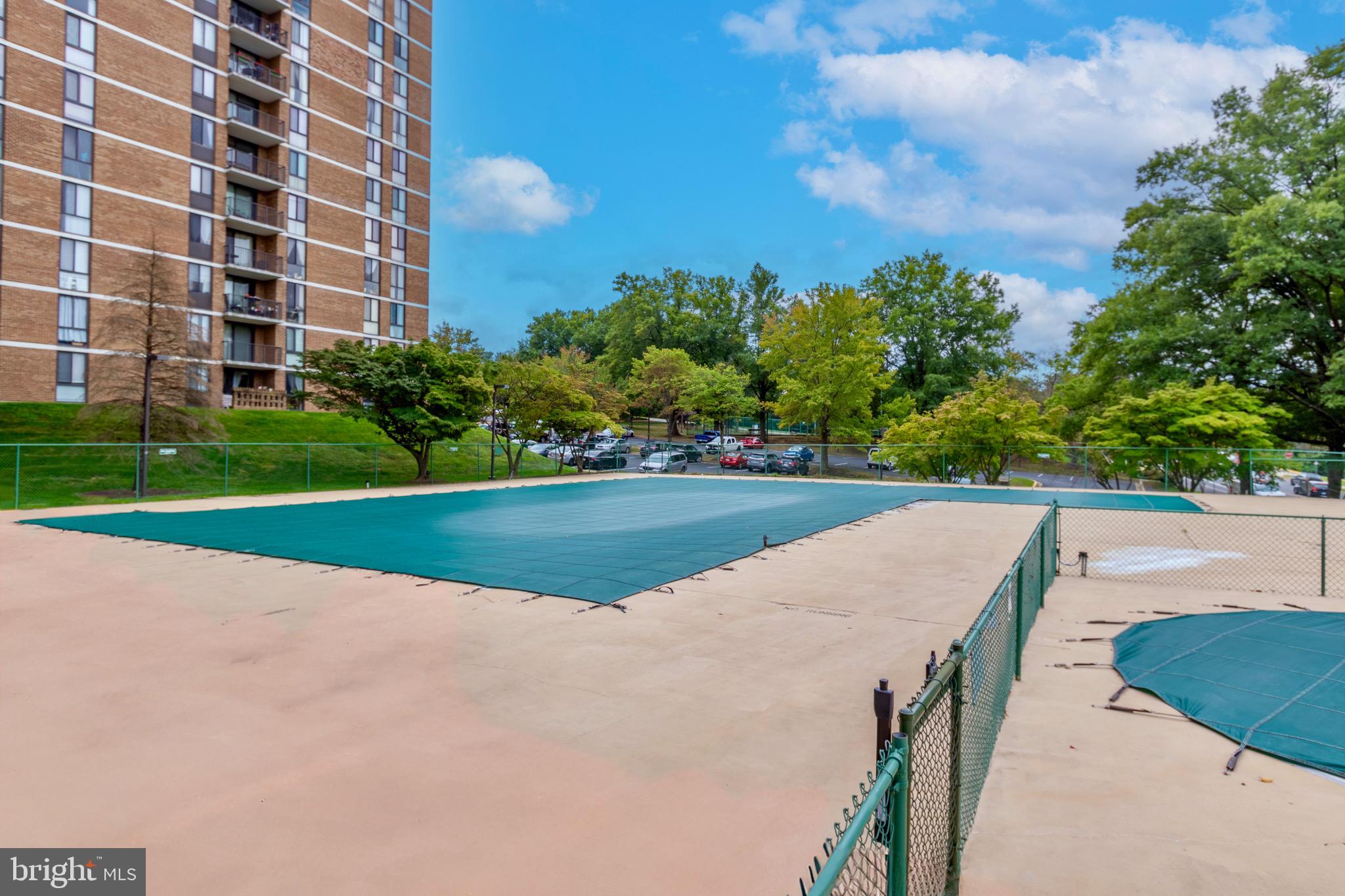 IDYLWOOD TOWERS CONDO - Residential