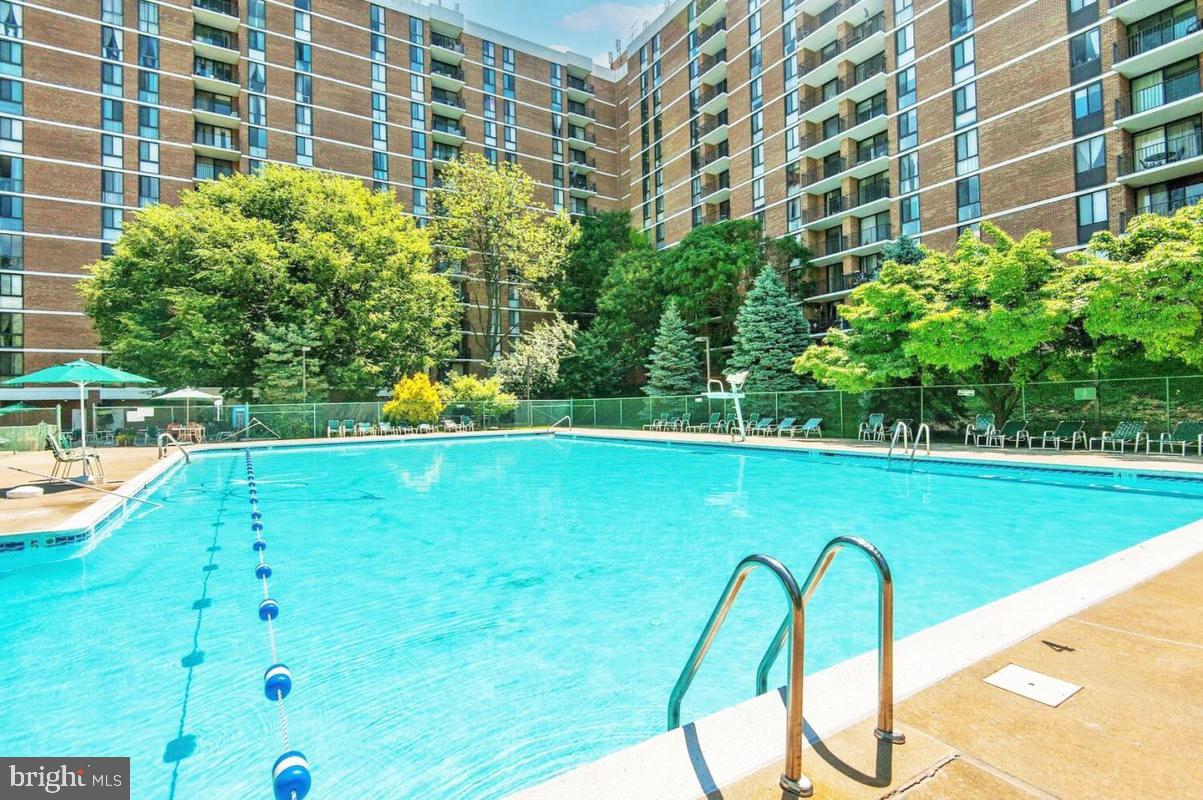 IDYLWOOD TOWERS CONDO - Residential