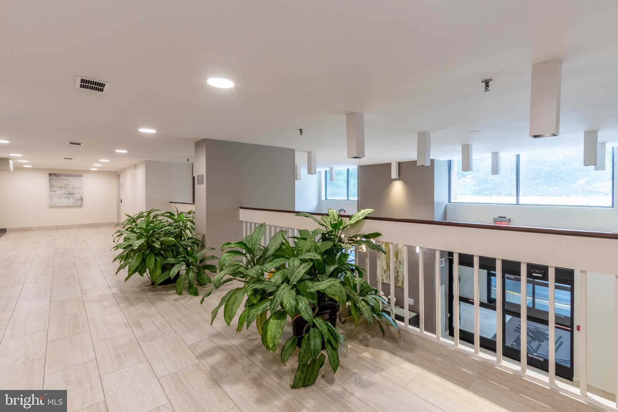 IDYLWOOD TOWERS CONDO - Residential