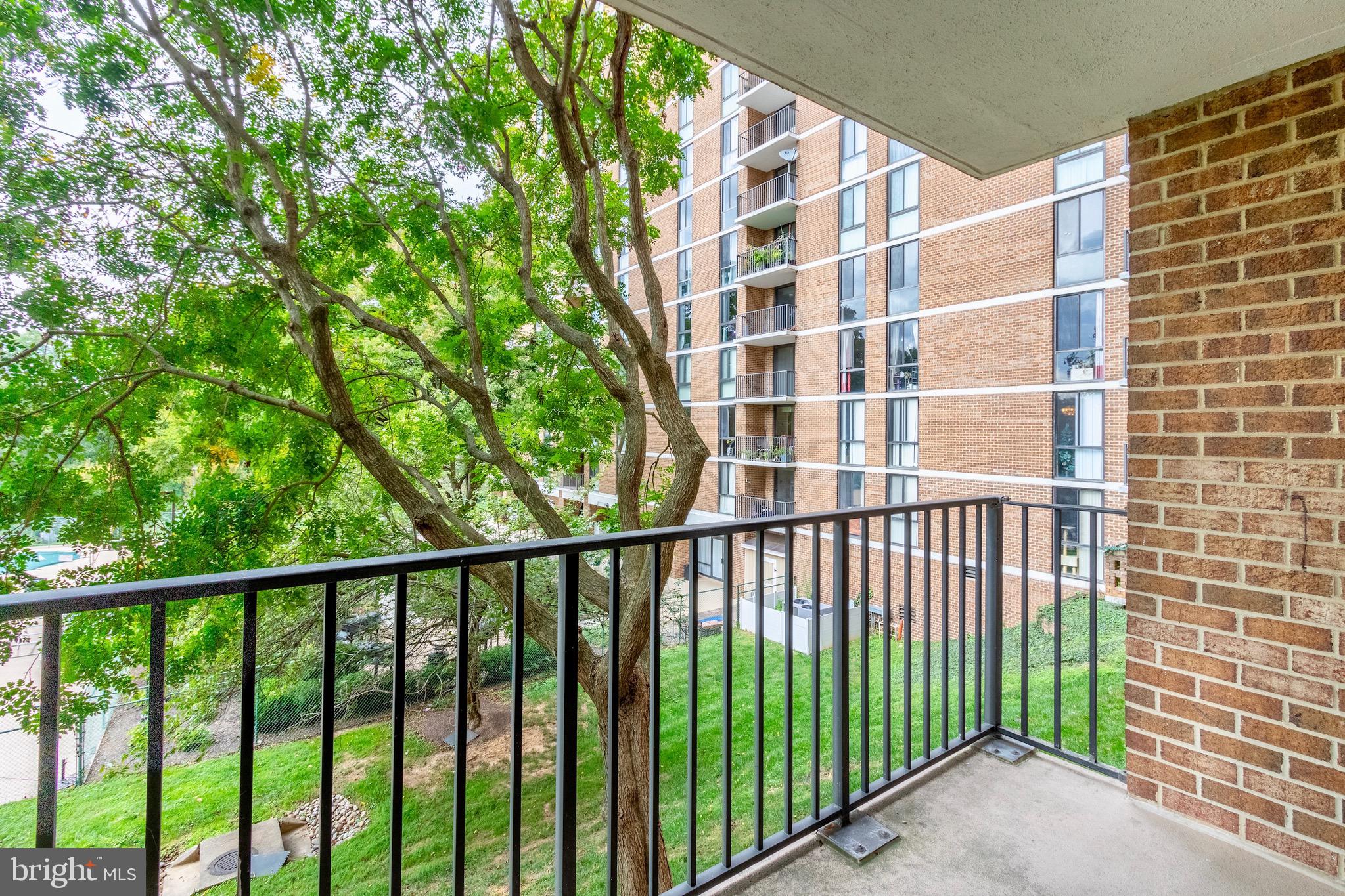 IDYLWOOD TOWERS CONDO - Residential