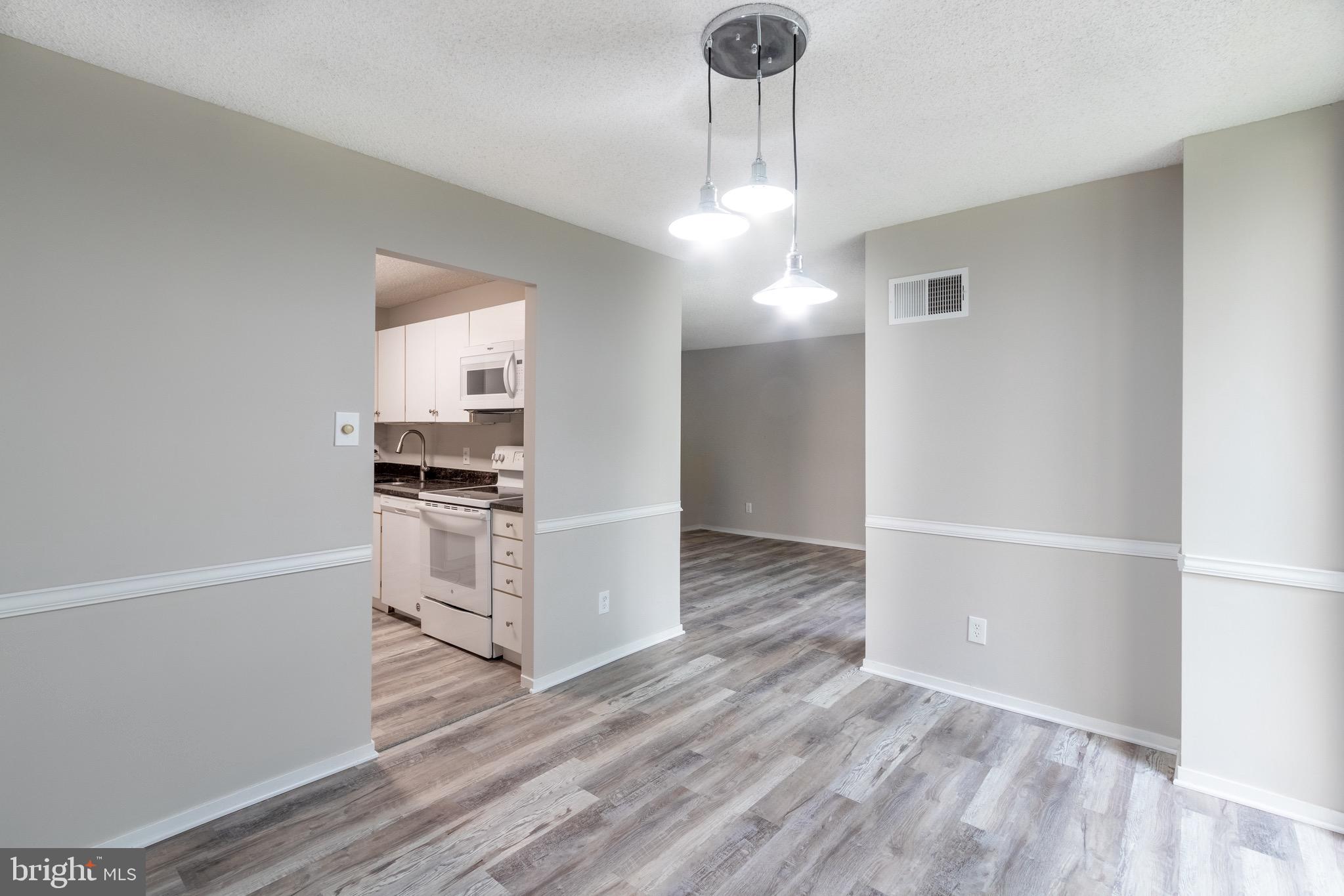 IDYLWOOD TOWERS CONDO - Residential