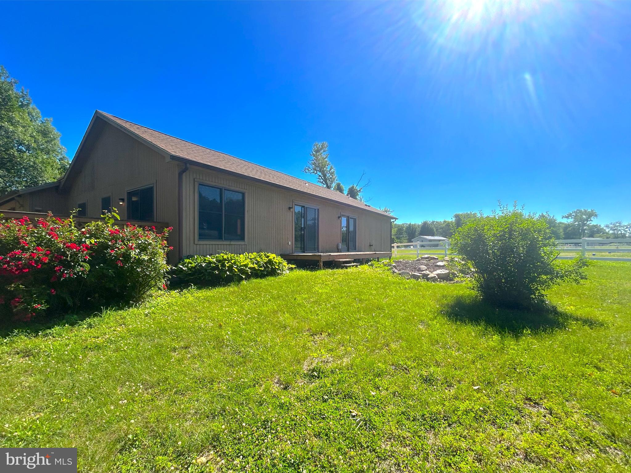 811 COURT HOUSE POINT ROAD