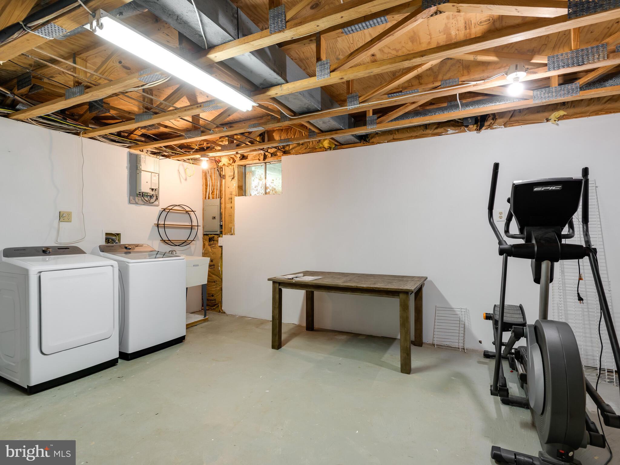 LONGWOOD CROSSING - Residential