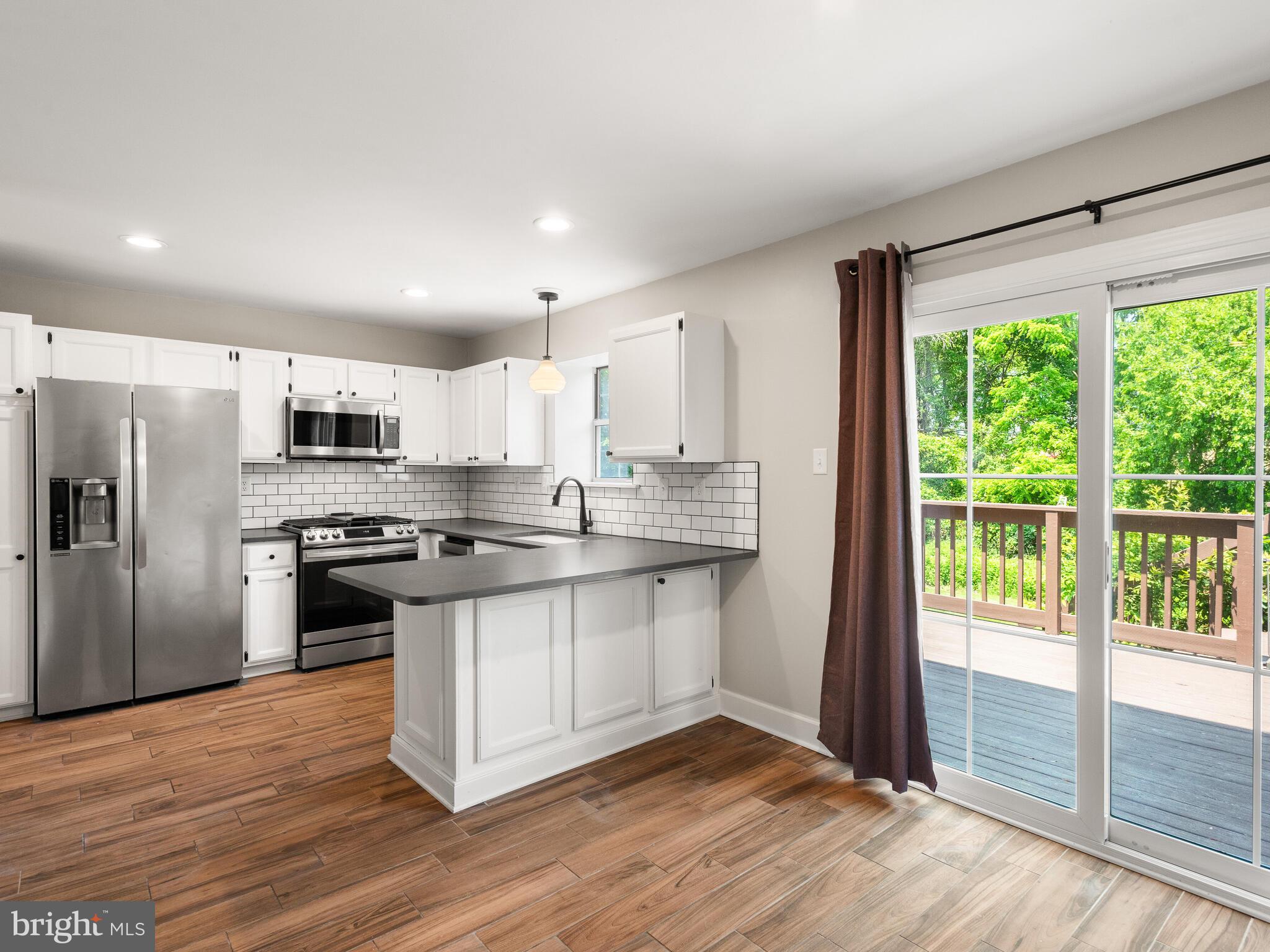 LONGWOOD CROSSING - Residential