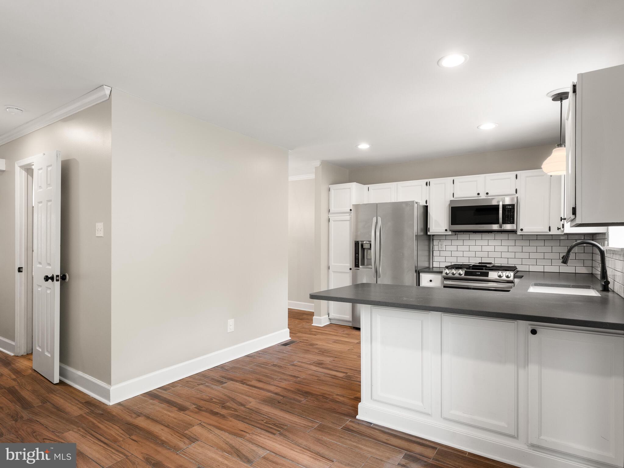 LONGWOOD CROSSING - Residential