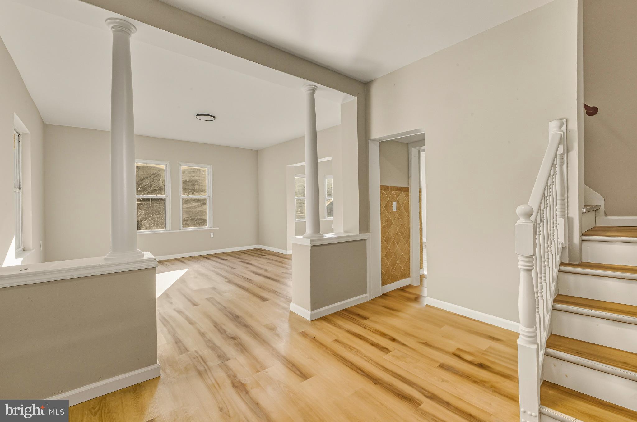 739 E MONTROSE STREET