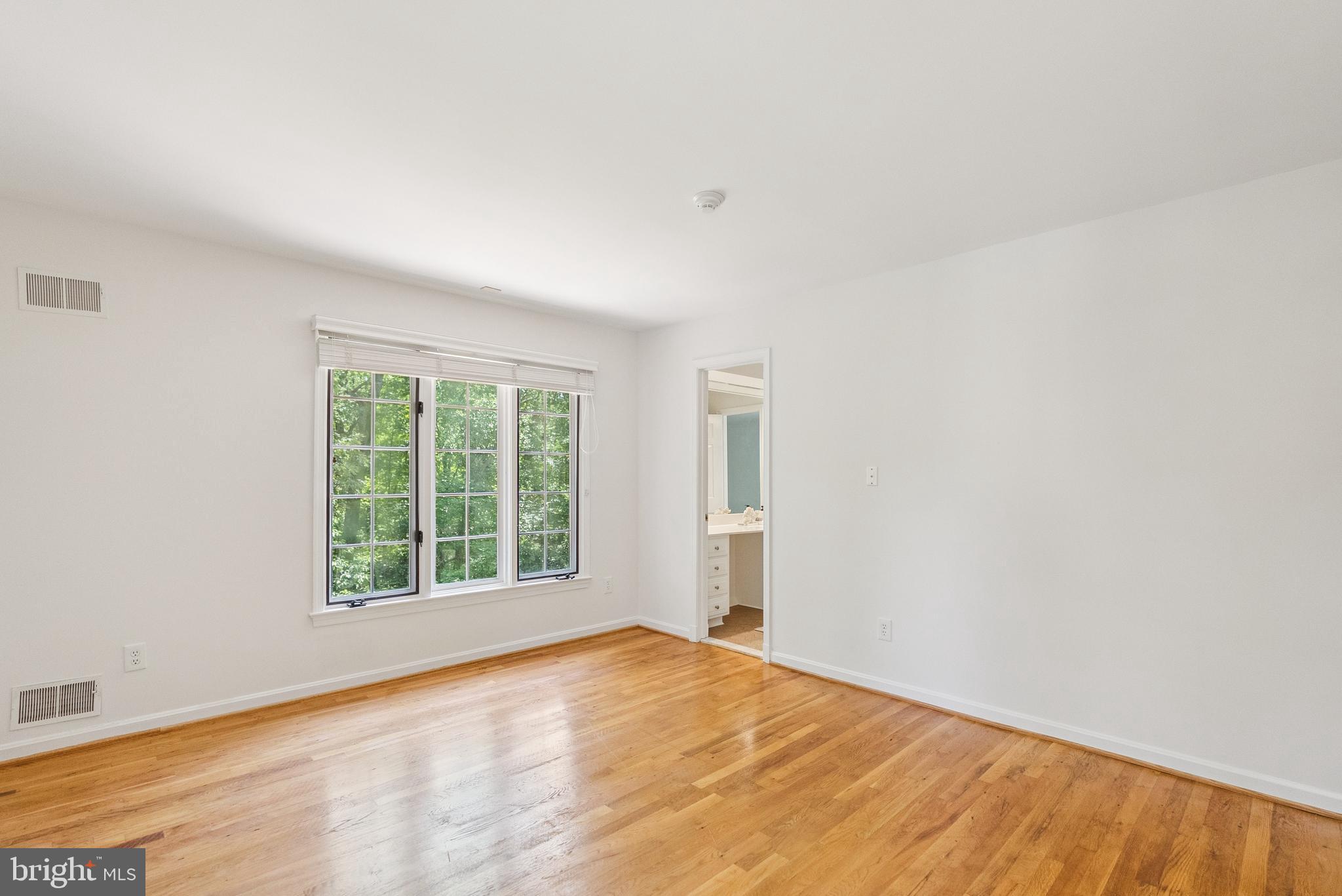 POTOMAC VILLAGE - Residential