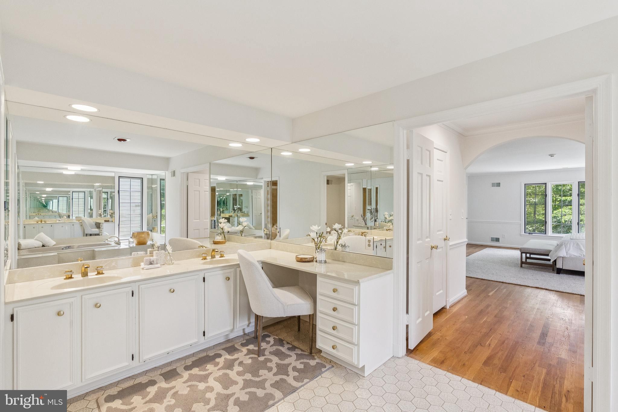 POTOMAC VILLAGE - Residential