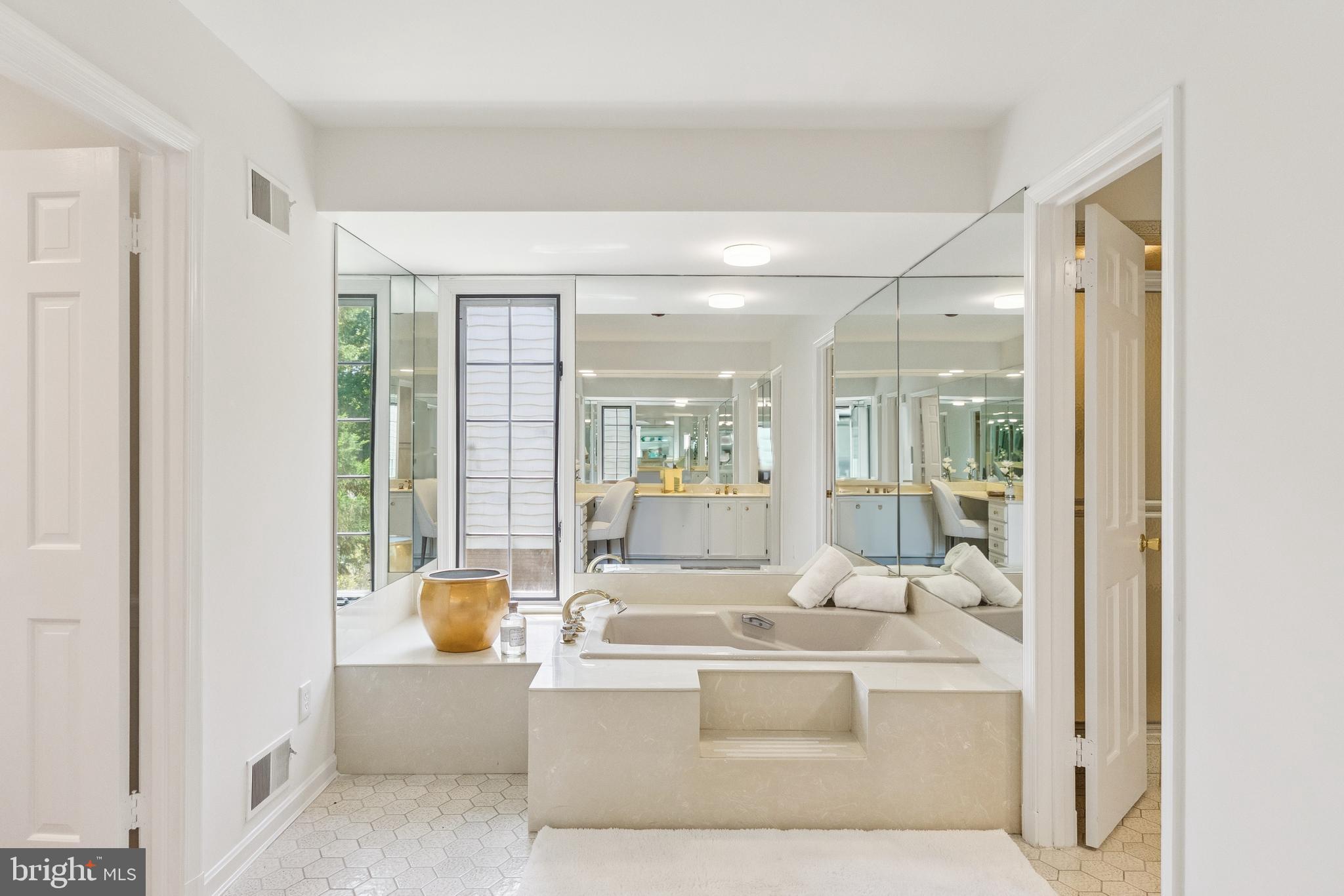 POTOMAC VILLAGE - Residential