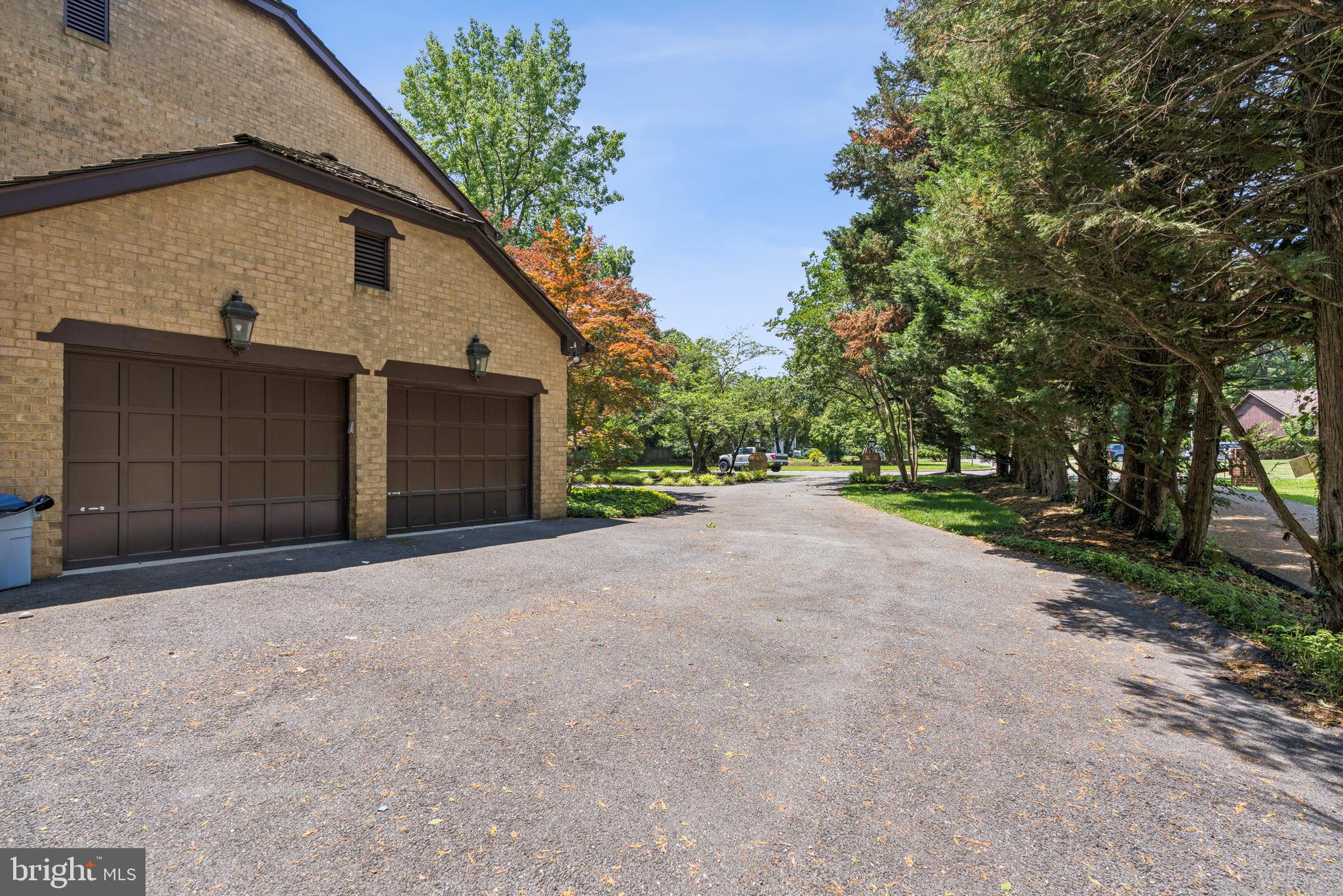 POTOMAC VILLAGE - Residential