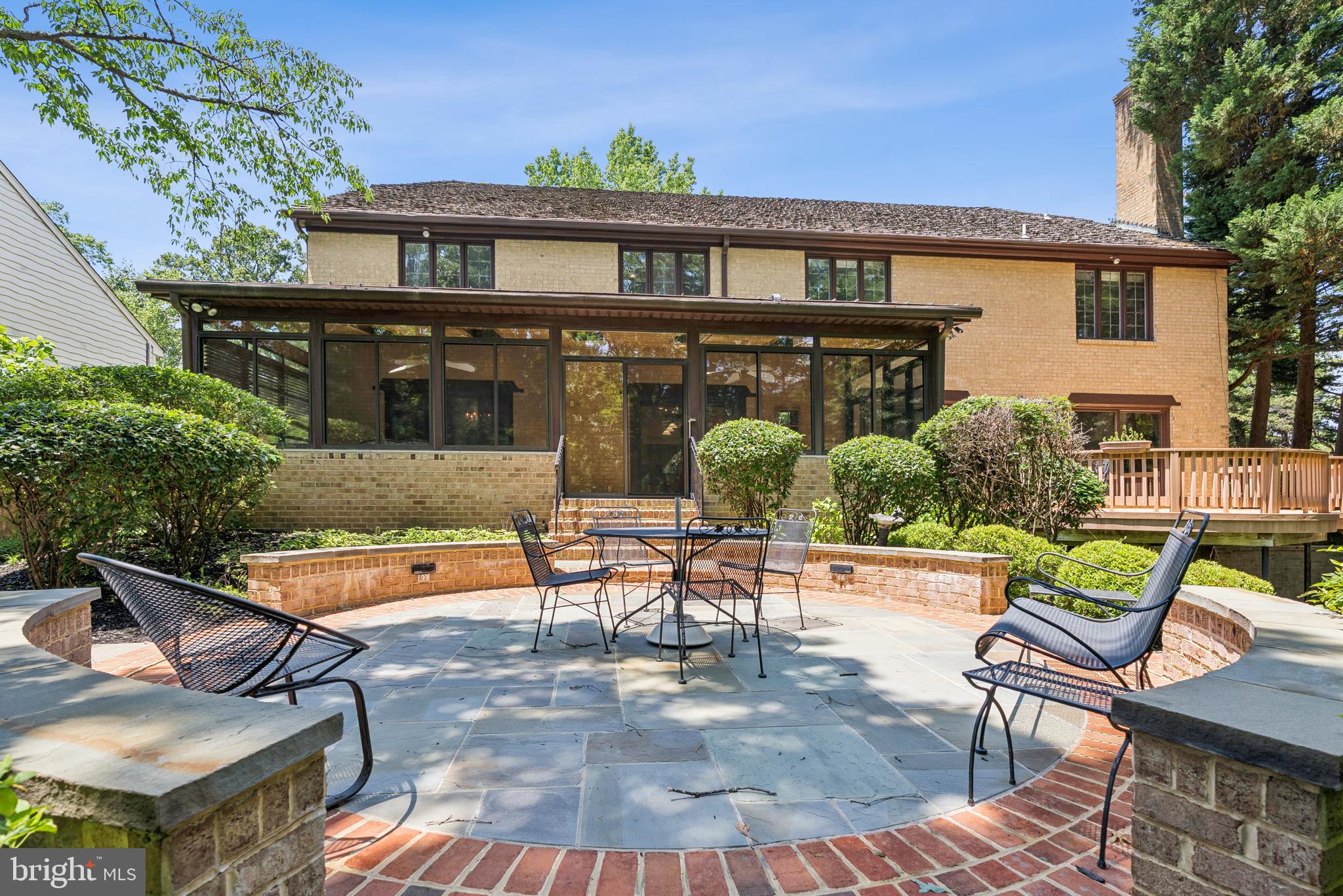 POTOMAC VILLAGE - Residential