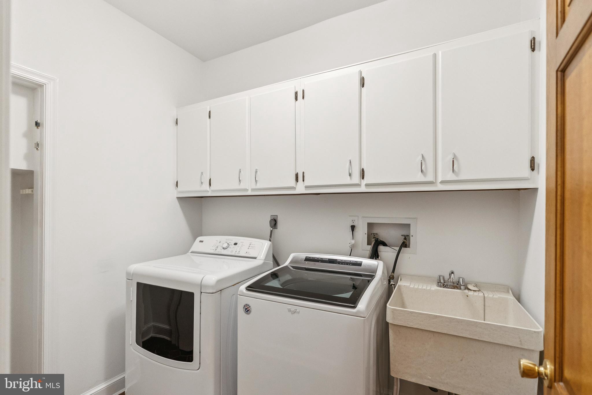 POTOMAC VILLAGE - Residential