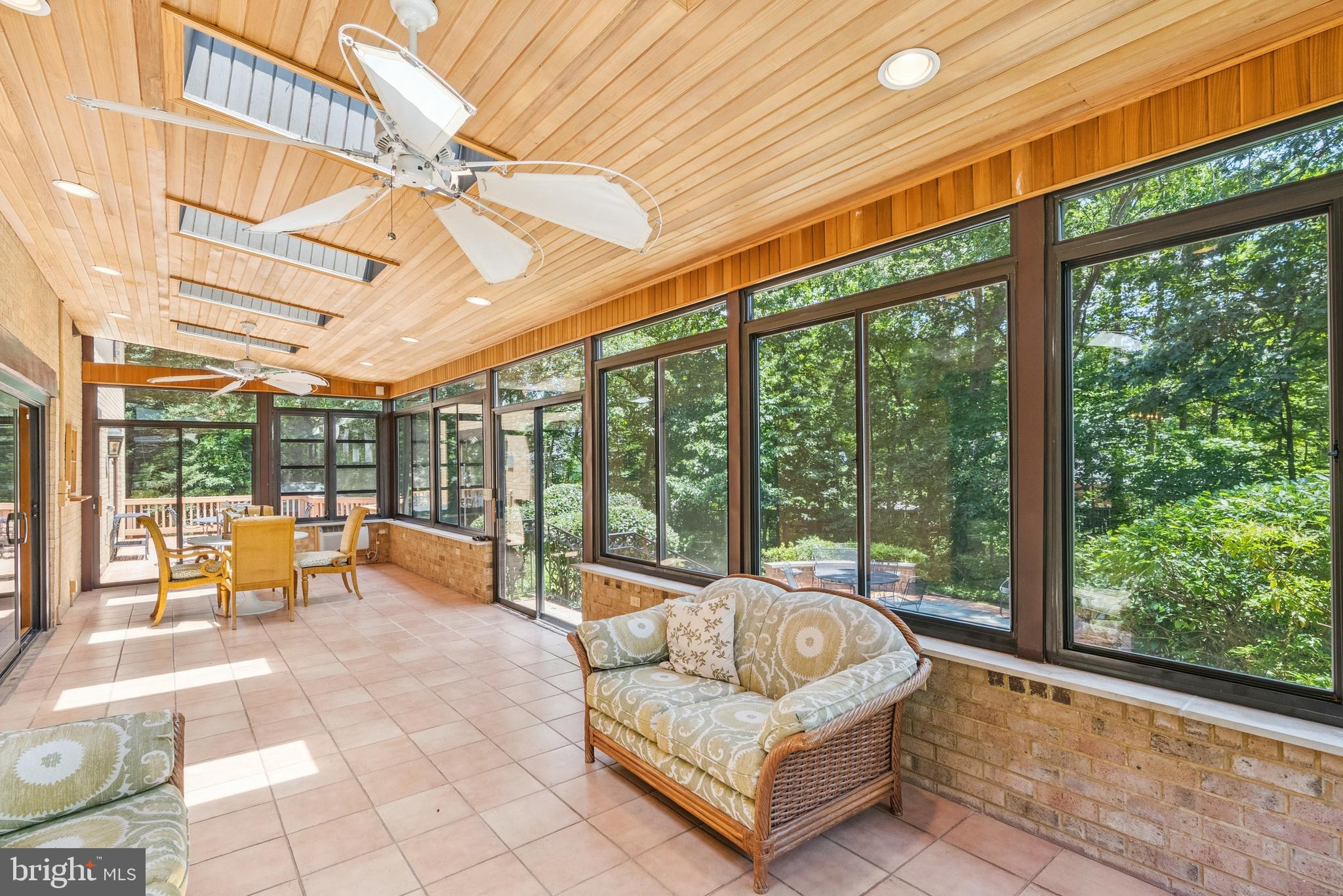 POTOMAC VILLAGE - Residential