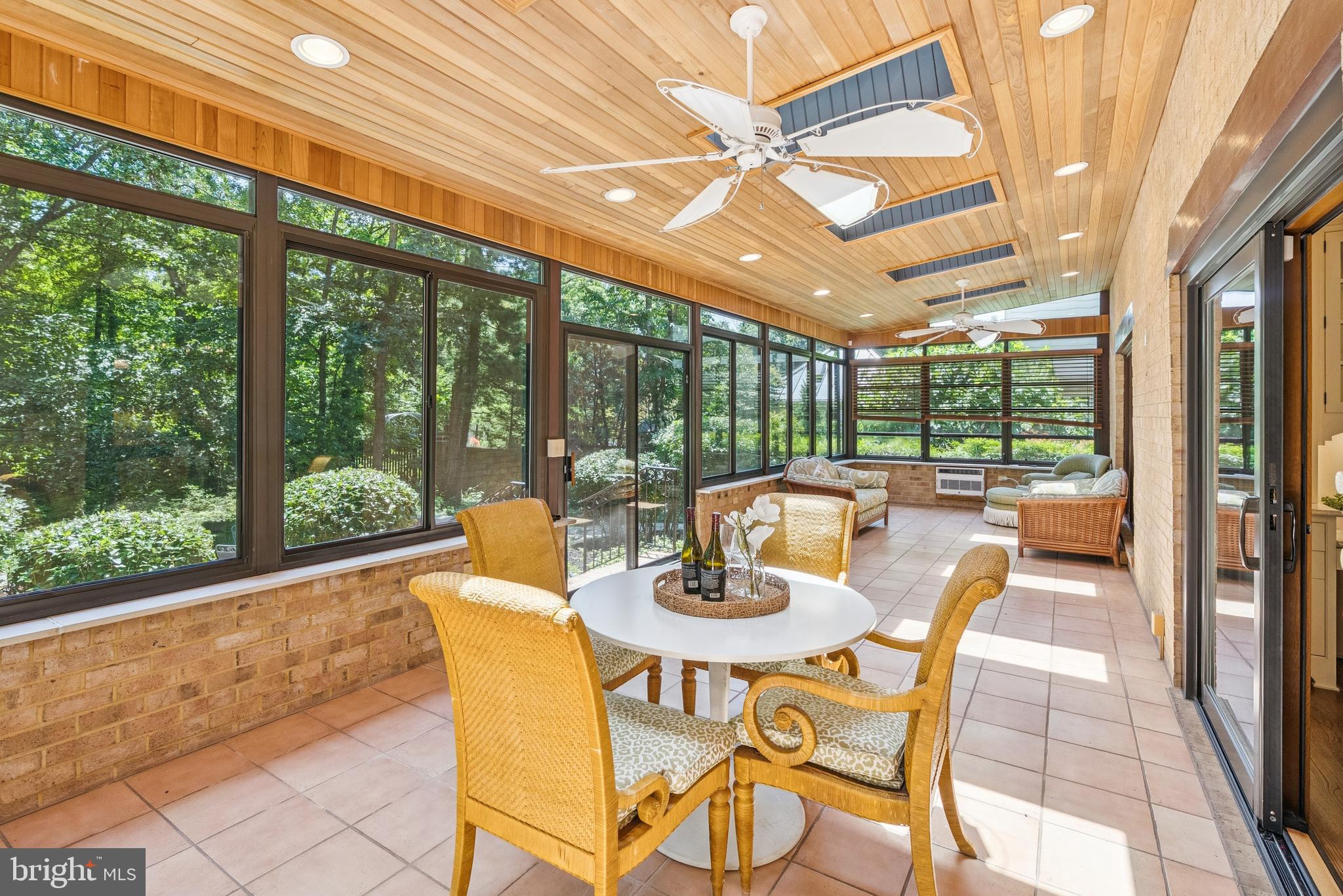 POTOMAC VILLAGE - Residential