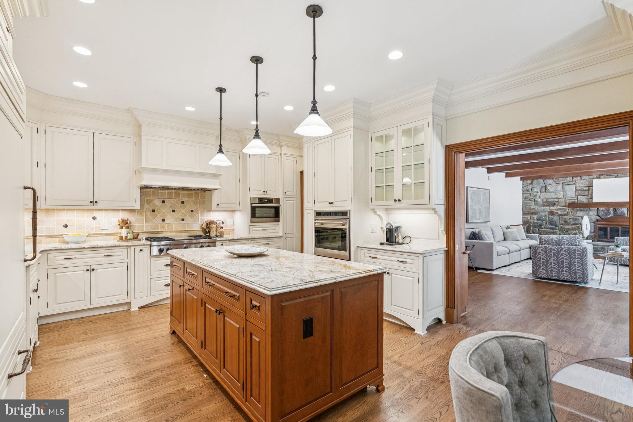 POTOMAC VILLAGE - Residential