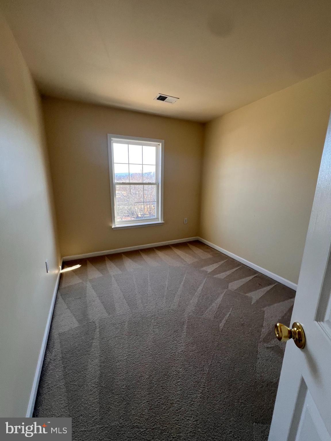 COUNTY GREEN - Residential Lease