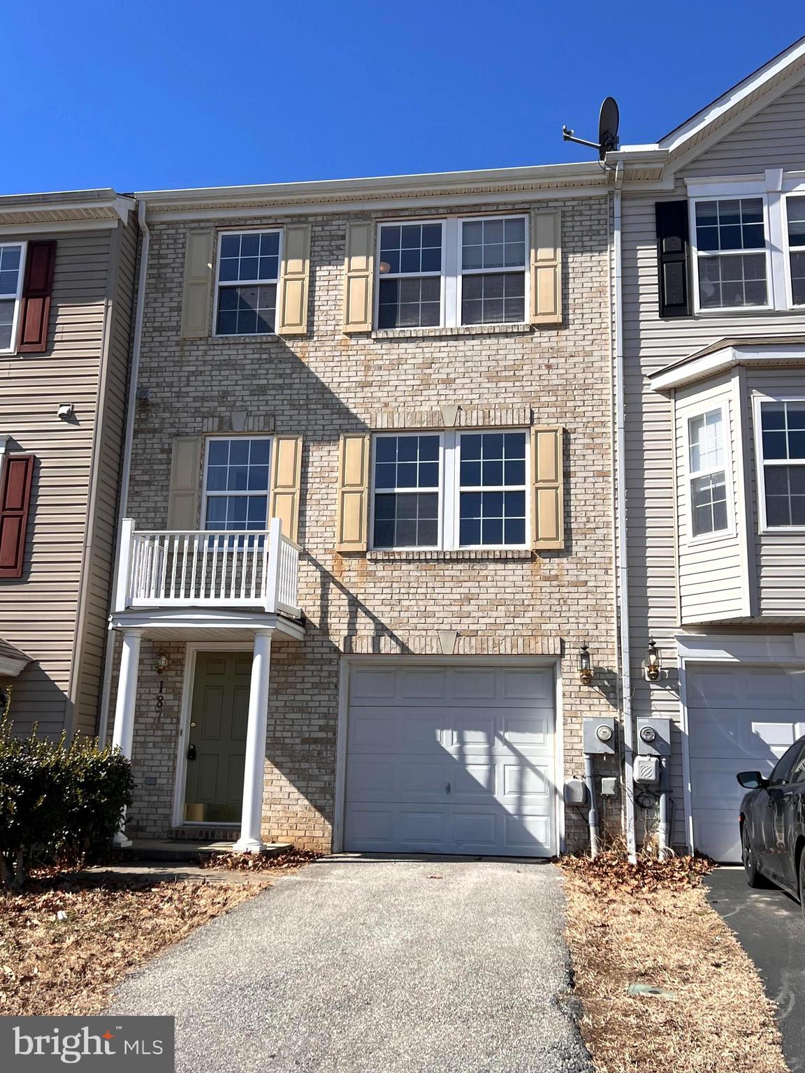 This townhouse is in the sought after County Green neighborhood, perfect location for commuters only minutes from Route 340. This unit has a washer and dryer included as well as a dishwasher and microwave. Pets are welcome on a case by case basis with deposit. Tenants are responsible for all utilities. Please use Rentspree link provided to apply.