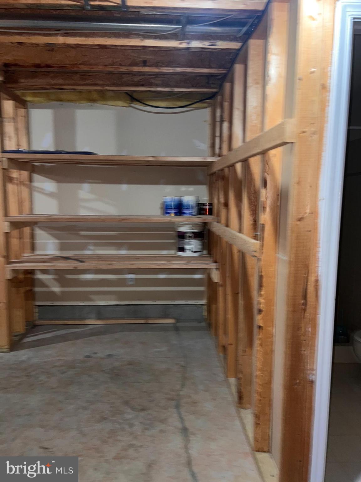 COUNTY GREEN - Residential Lease