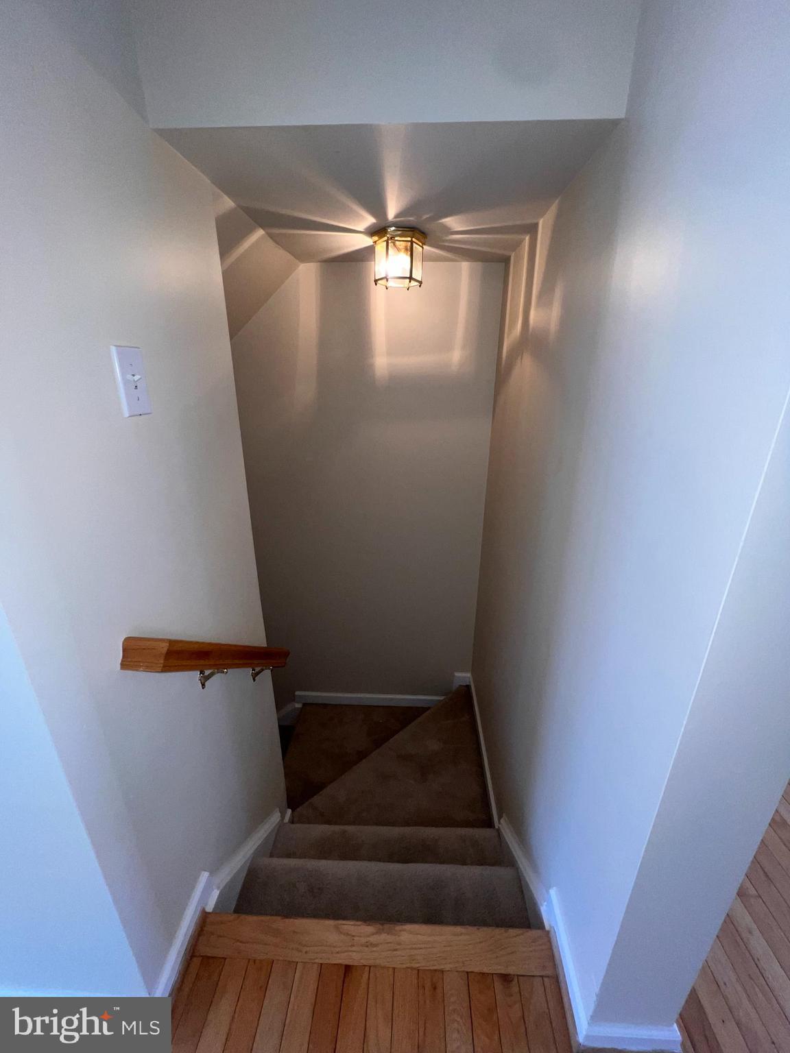 COUNTY GREEN - Residential Lease