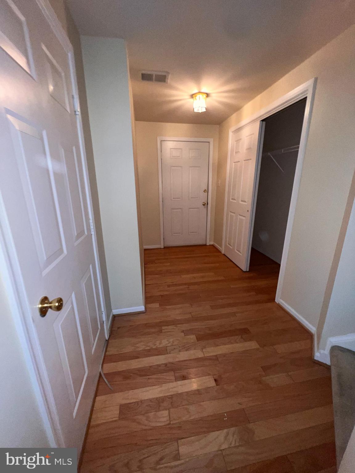 COUNTY GREEN - Residential Lease