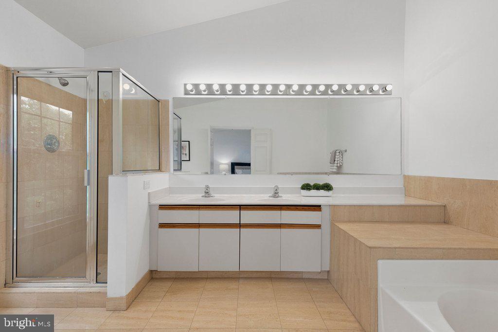 TIMBERLAWN - Residential