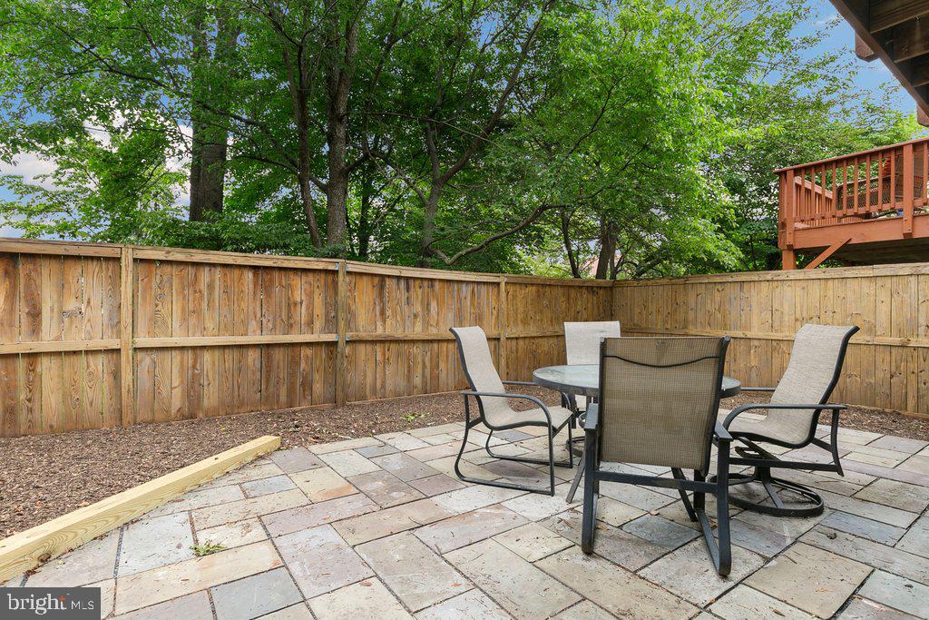 TIMBERLAWN - Residential