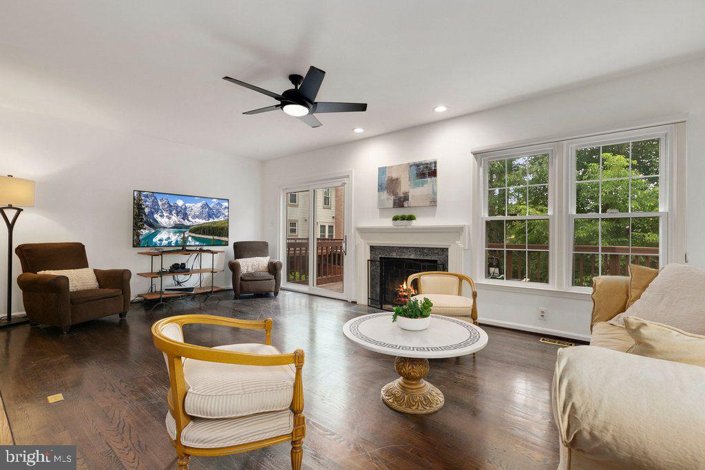 TIMBERLAWN - Residential