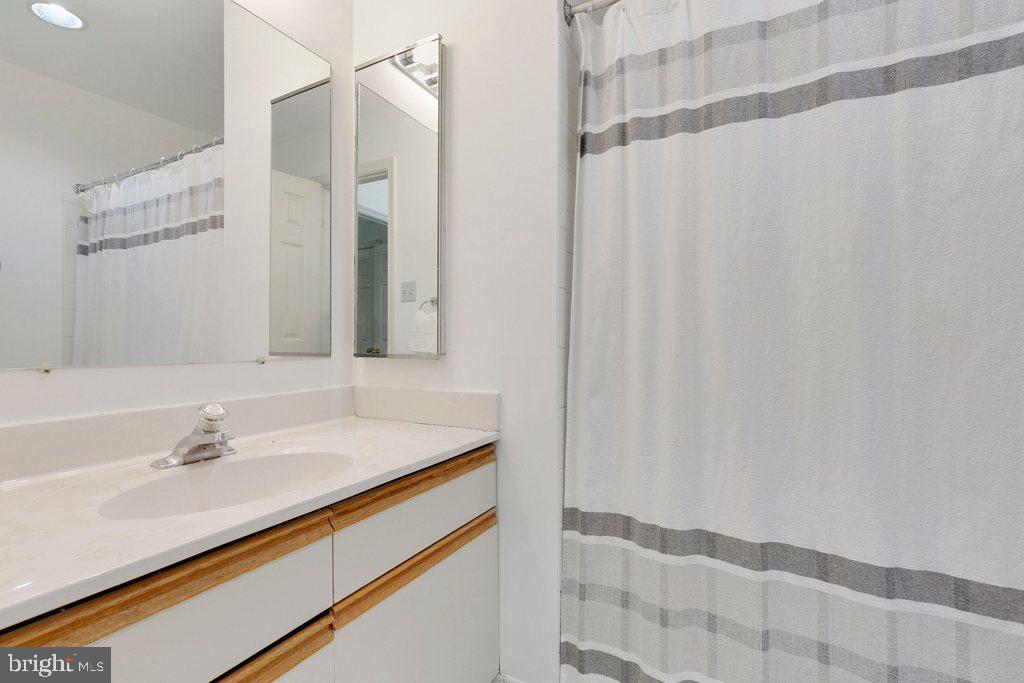 TIMBERLAWN - Residential