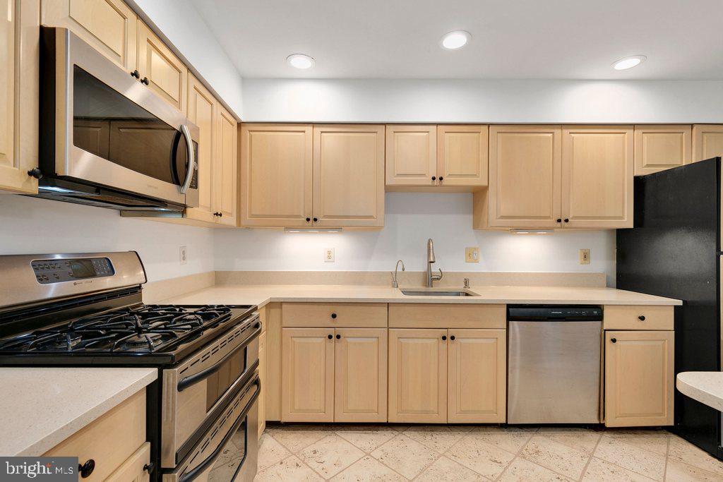 TIMBERLAWN - Residential